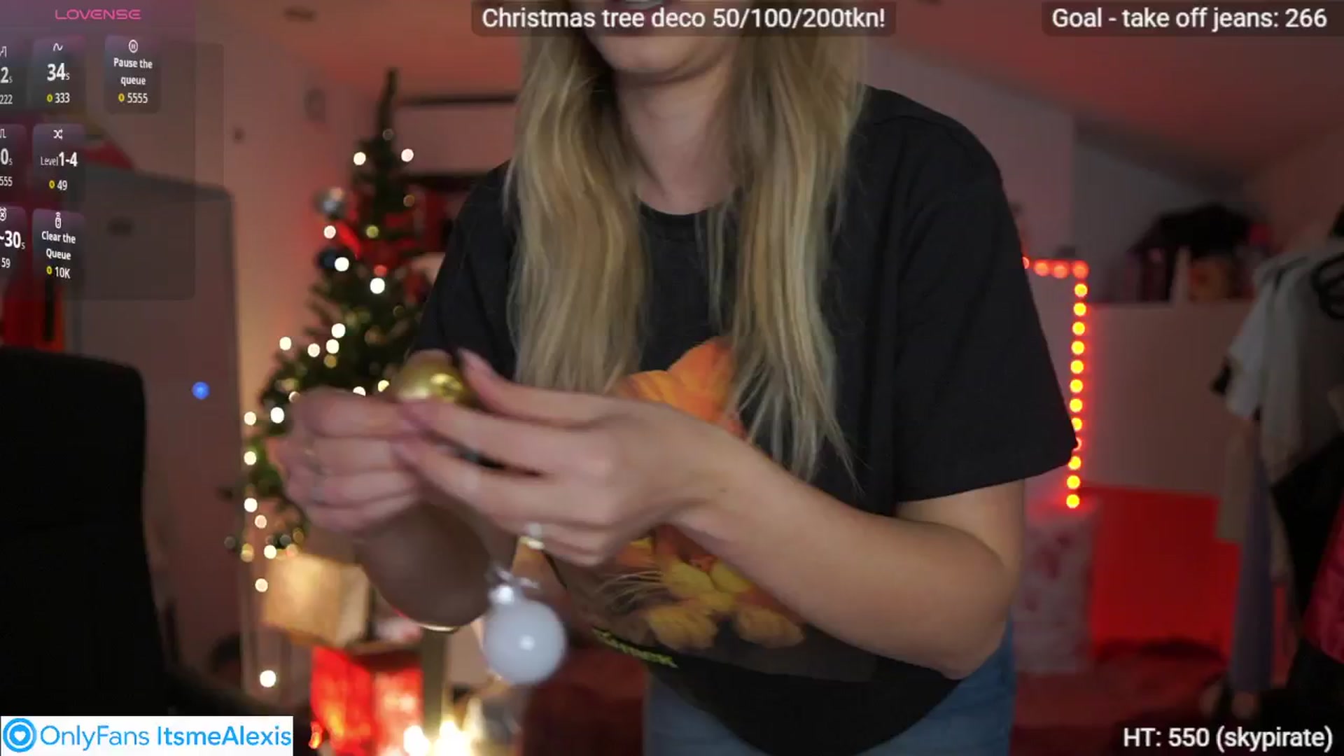 Gallery image thumbnail from Alexis__Texas's myfreecams stream on, 12/12/2025, 20:47 image 15 of 20