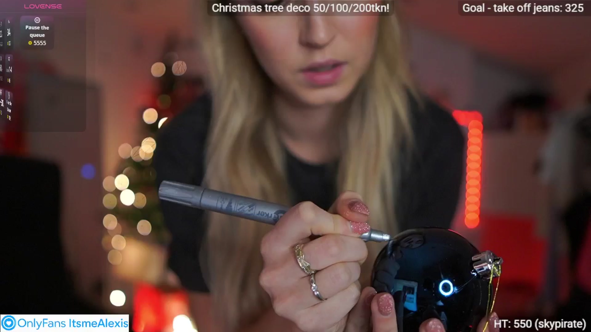 Gallery image thumbnail from Alexis__Texas's myfreecams stream on, 12/12/2025, 20:47 image 13 of 20