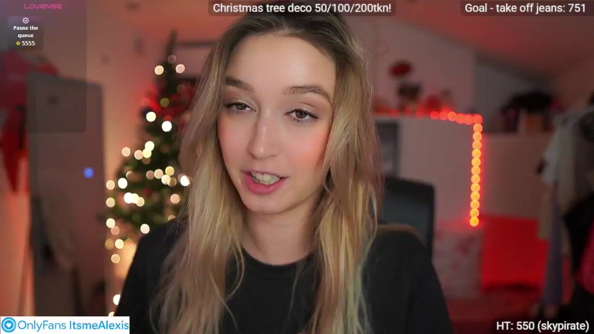 Gallery image thumbnail from Alexis__Texas's myfreecams stream on, 12/12/2025, 20:47 image 8 of 20