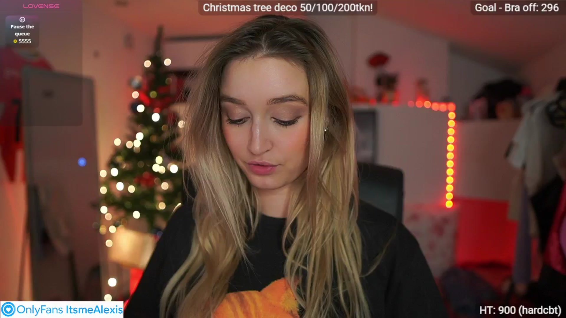 Gallery image thumbnail from Alexis__Texas's myfreecams stream on, 12/12/2025, 23:57 image 19 of 20