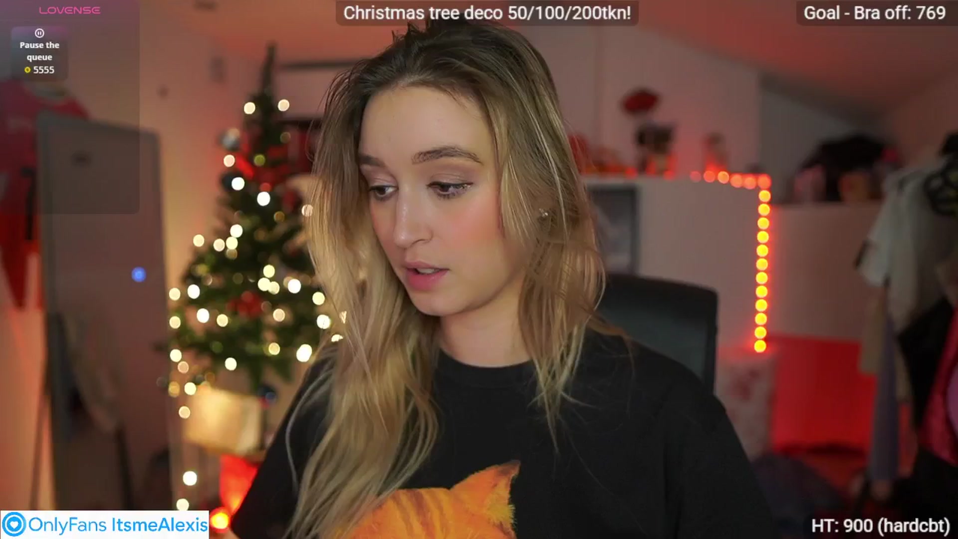 Gallery image thumbnail from Alexis__Texas's myfreecams stream on, 12/12/2025, 23:57 image 6 of 20
