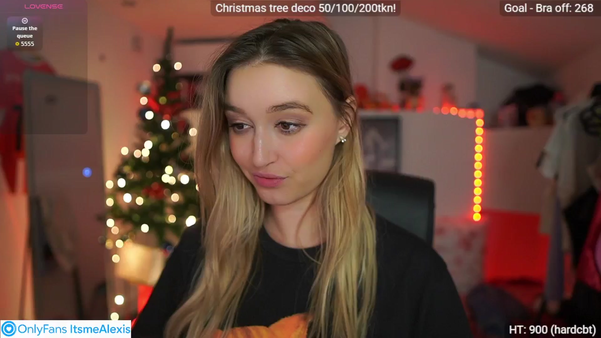 Gallery image thumbnail from Alexis__Texas's myfreecams stream on, 12/13/2025, 24:22 image 2 of 20