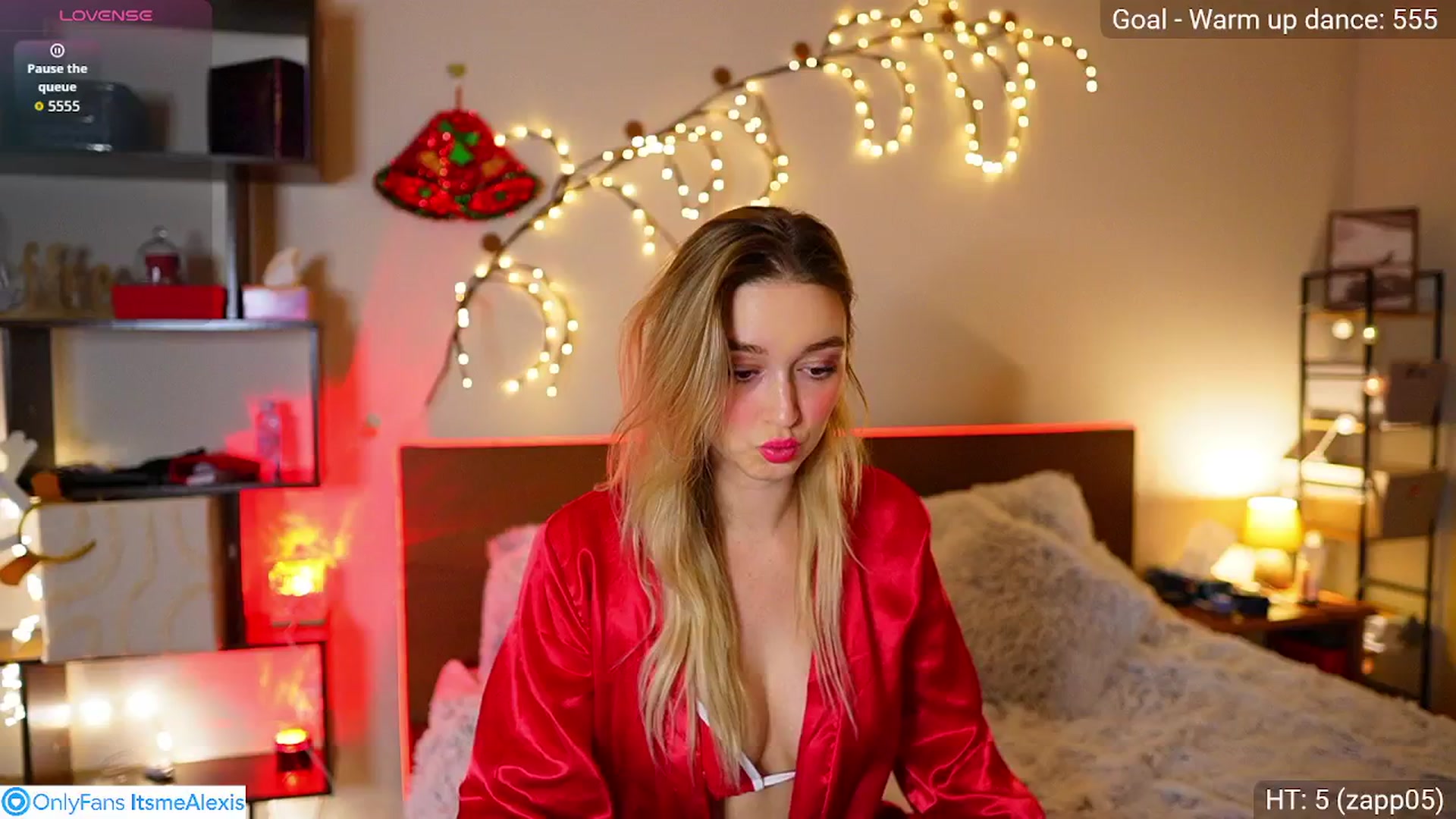 Gallery image thumbnail from Alexis__Texas's myfreecams stream on, 12/23/2025, 21:12 image 3 of 20