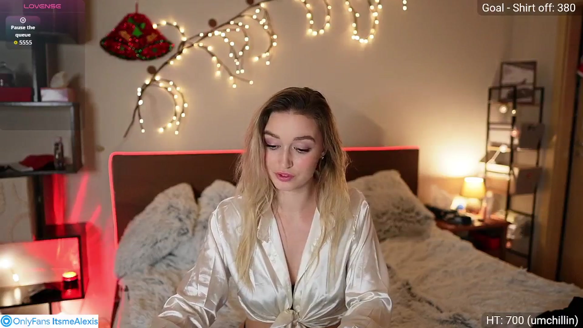 Gallery image thumbnail from Alexis__Texas's myfreecams stream on, 12/29/2025, 24:01 image 5 of 20
