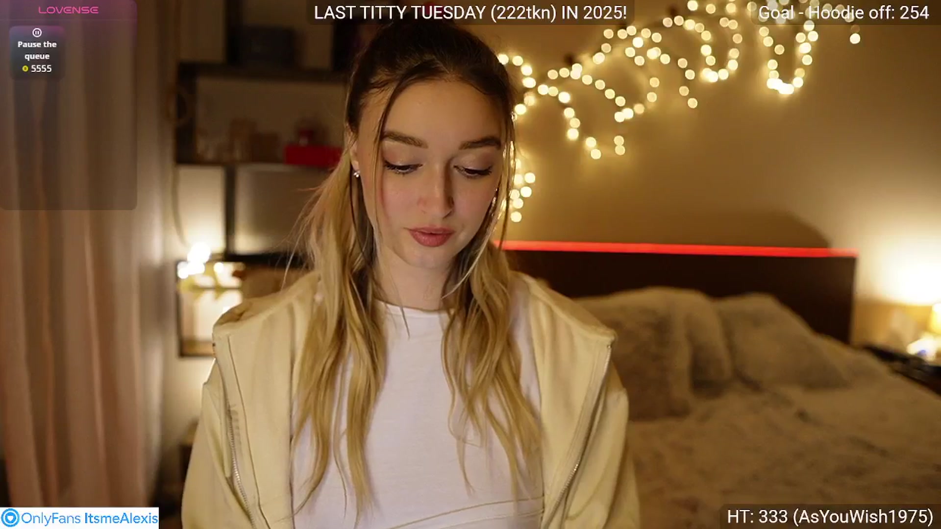 Gallery image thumbnail from Alexis__Texas's myfreecams stream on, 12/30/2025, 17:40 image 18 of 20