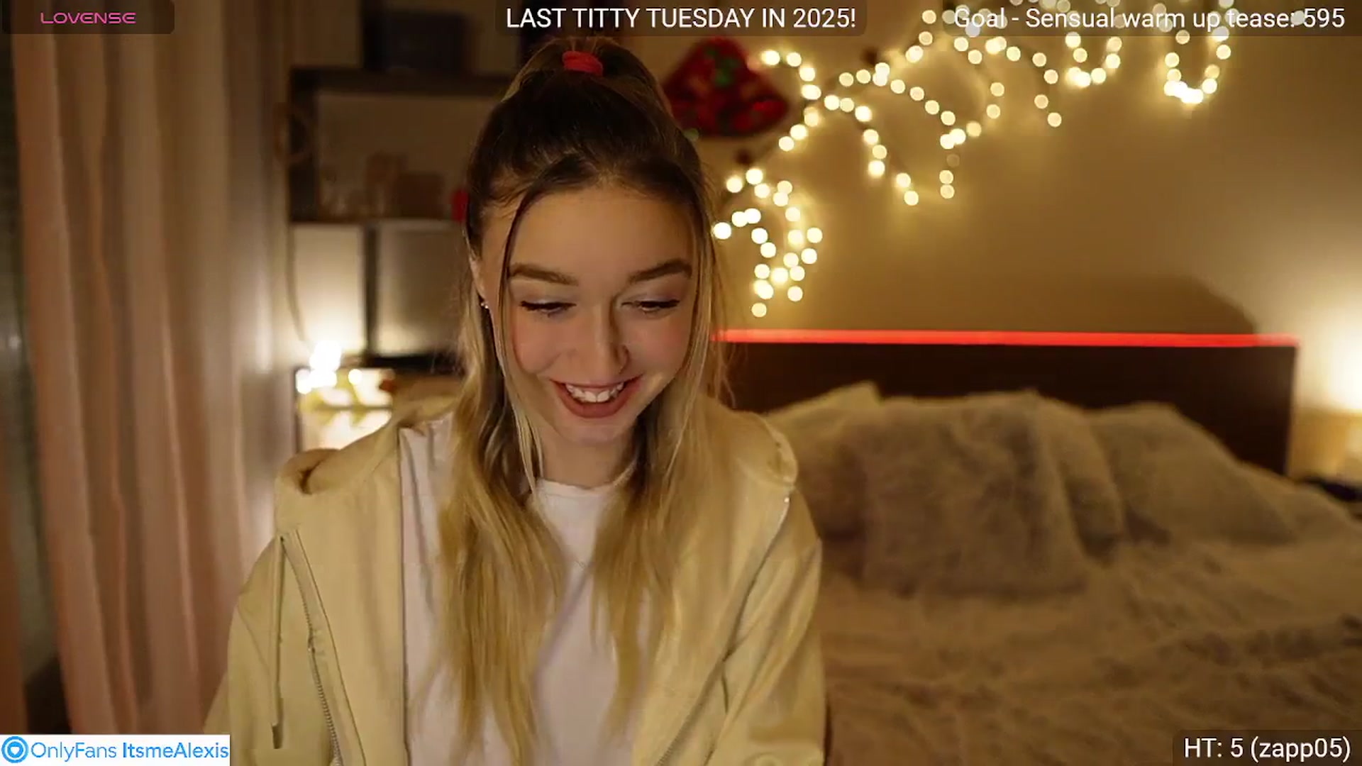 Gallery image thumbnail from Alexis__Texas's myfreecams stream on, 12/30/2025, 17:40 image 4 of 20