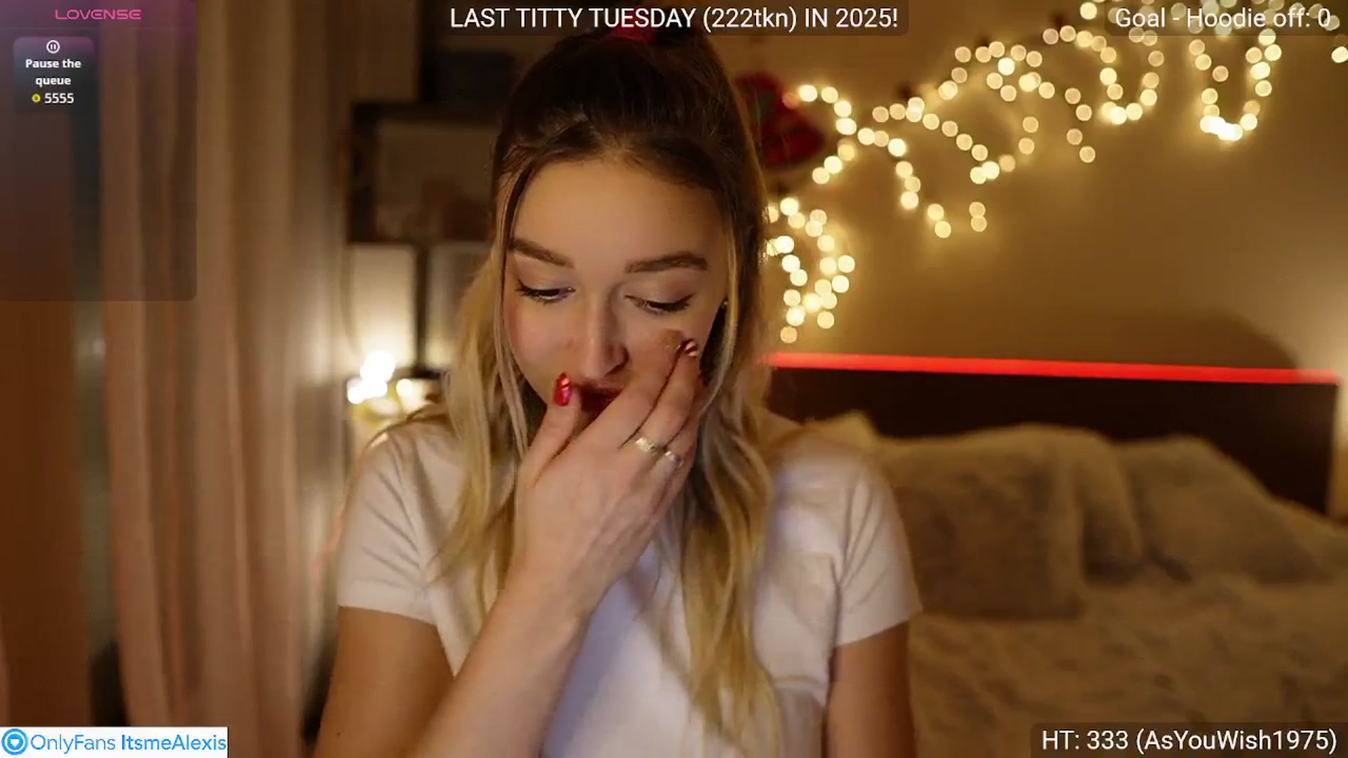 Gallery image thumbnail from Alexis__Texas's myfreecams stream on, 12/30/2025, 18:06 image 9 of 20