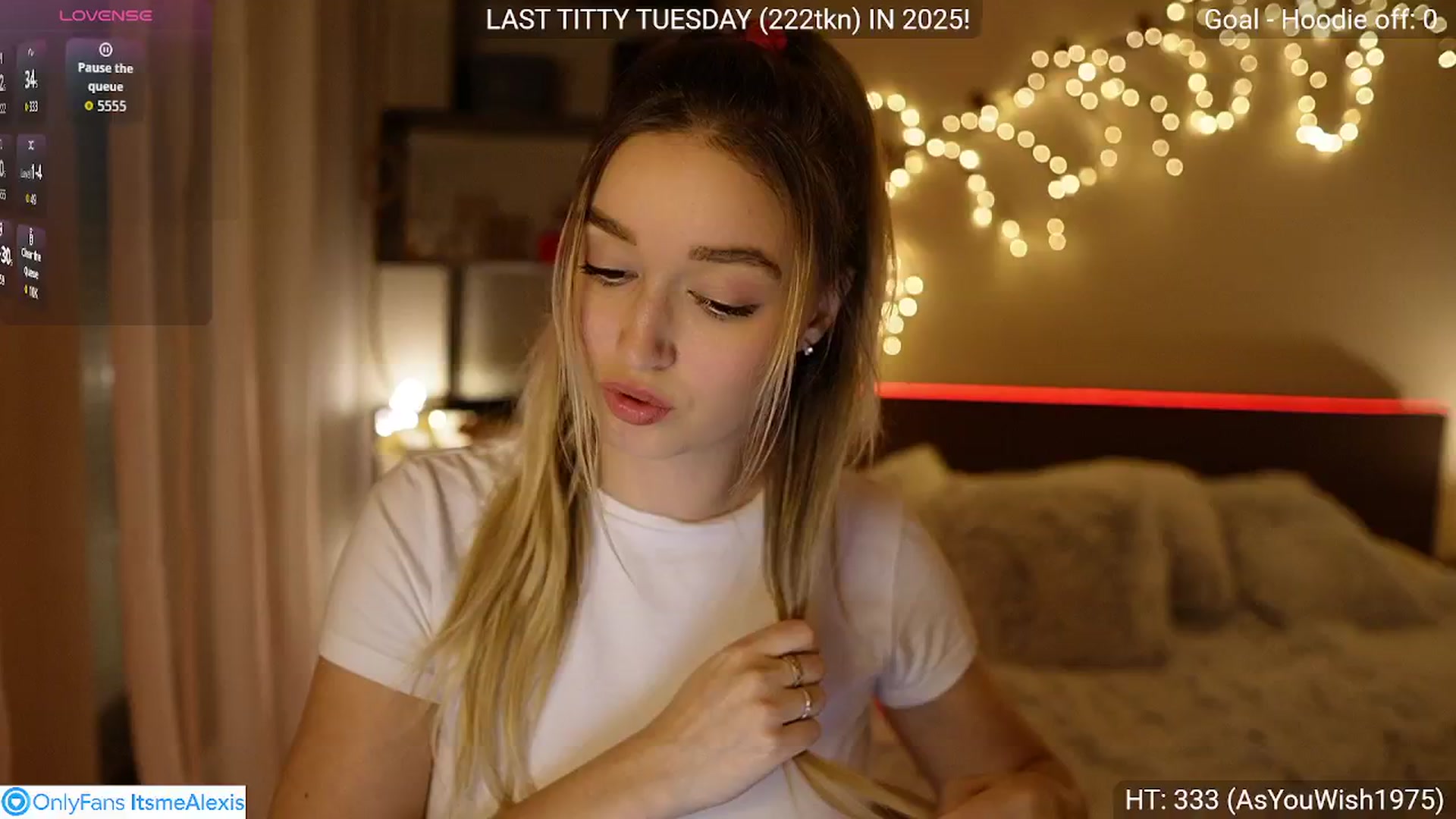 Gallery image thumbnail from Alexis__Texas's myfreecams stream on, 12/30/2025, 18:06 image 1 of 20