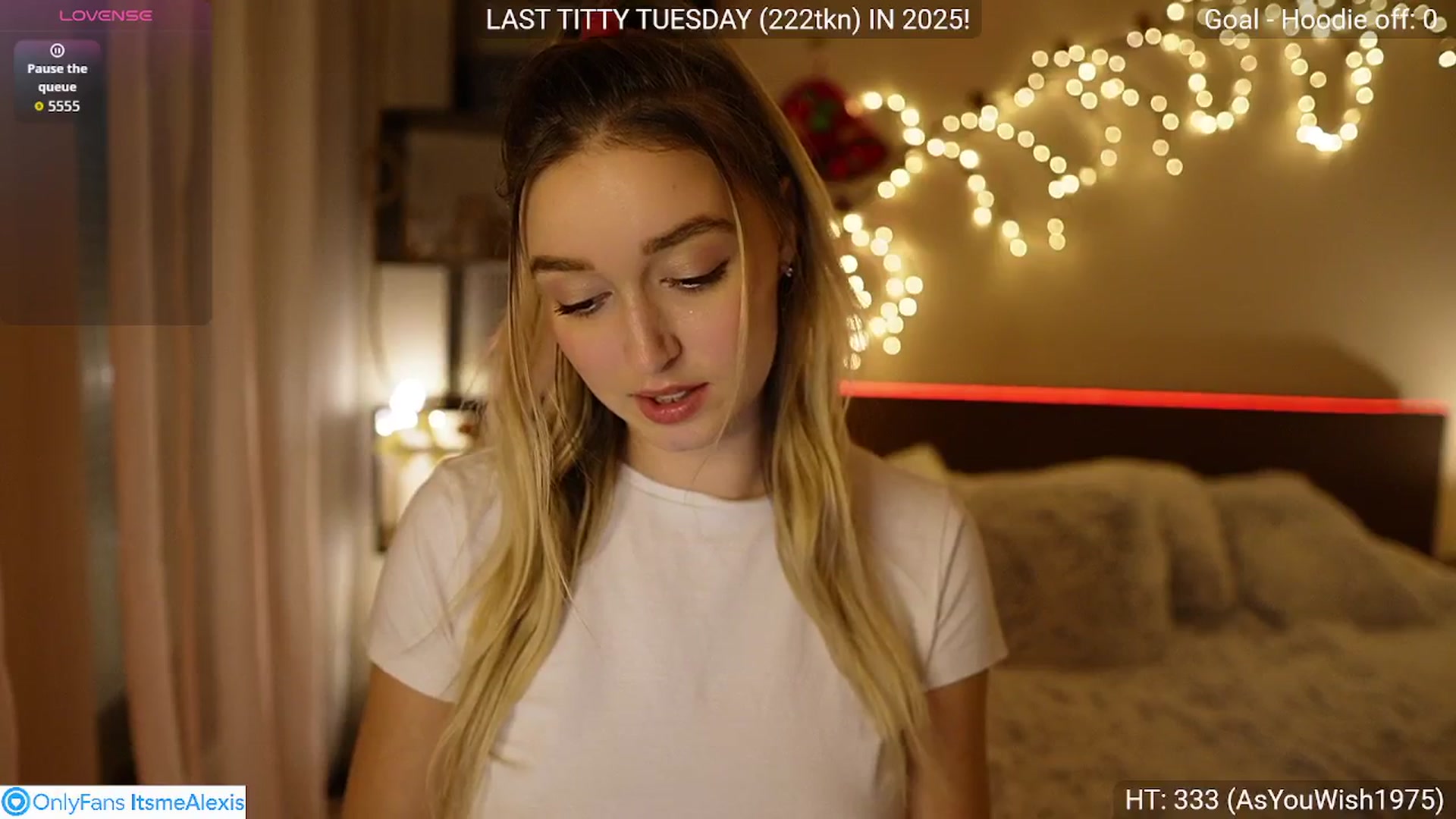 Gallery image thumbnail from Alexis__Texas's myfreecams stream on, 12/30/2025, 18:25 image 4 of 20