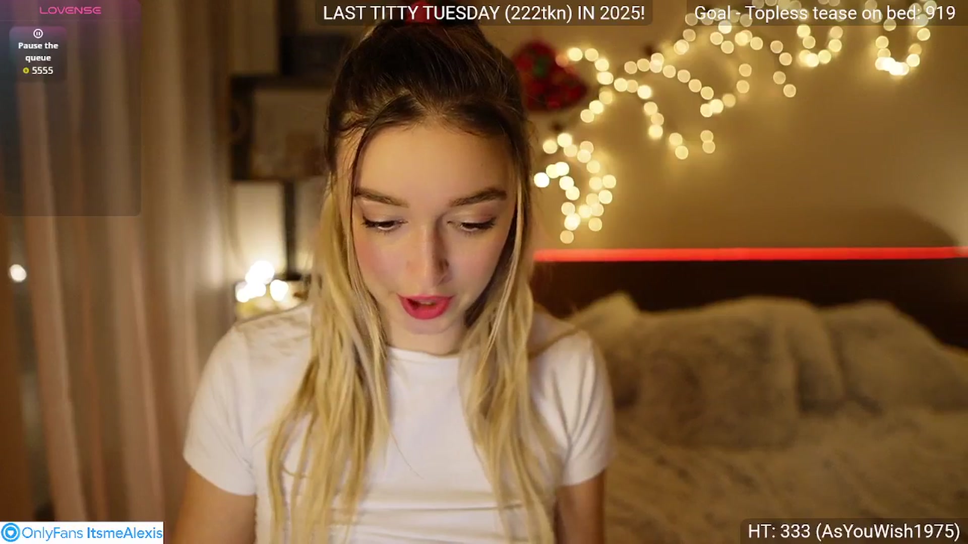 Gallery image thumbnail from Alexis__Texas's myfreecams stream on, 12/30/2025, 19:42 image 13 of 20