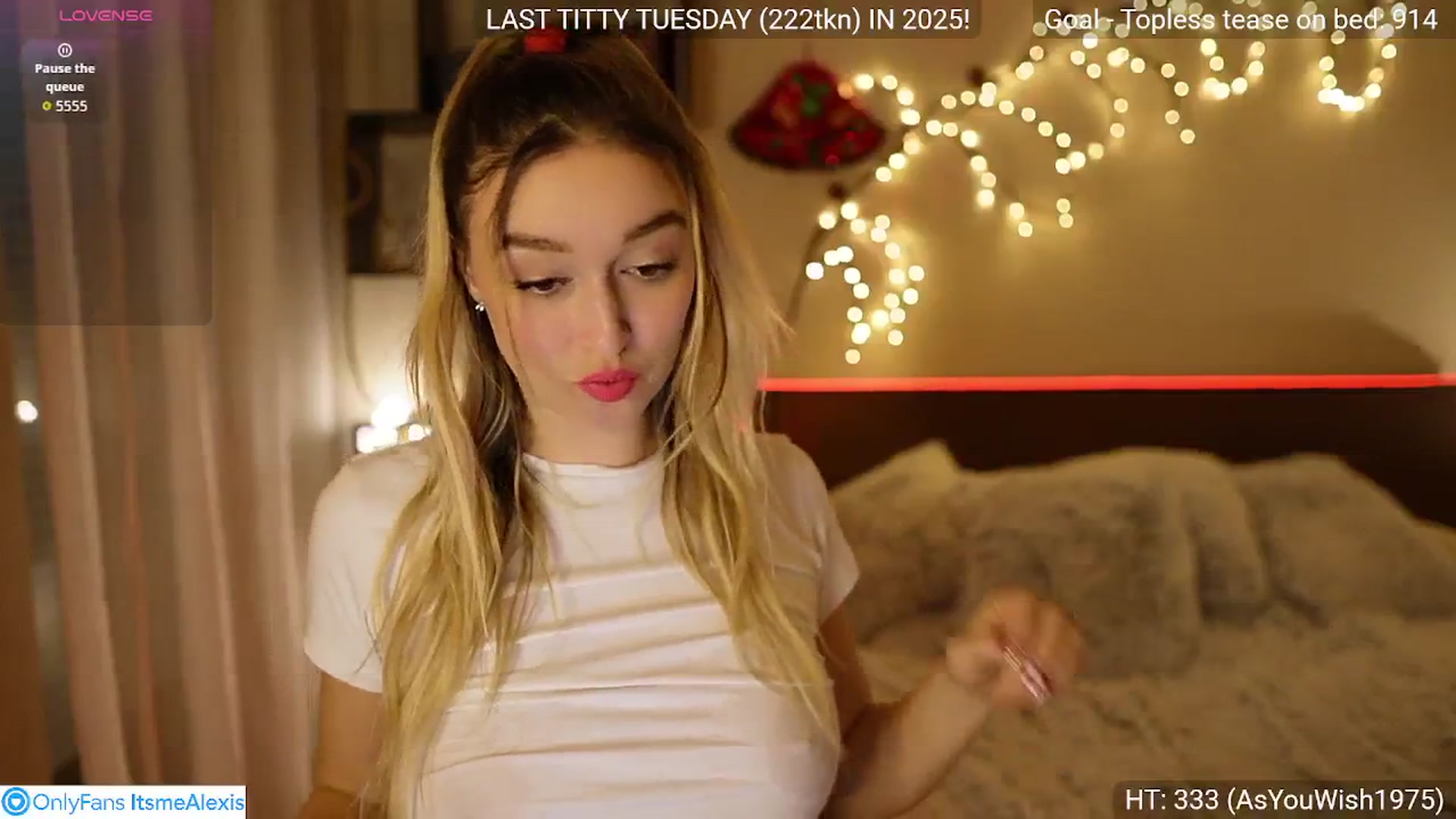 Gallery image thumbnail from Alexis__Texas's myfreecams stream on, 12/30/2025, 19:42 image 17 of 20