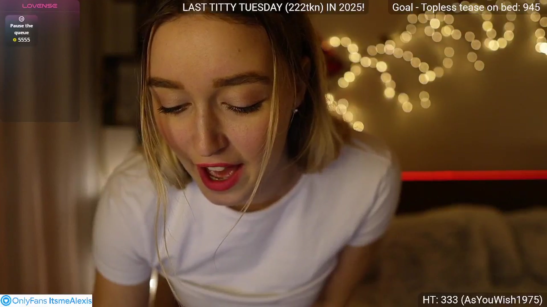 Gallery image thumbnail from Alexis__Texas's myfreecams stream on, 12/30/2025, 19:42 image 5 of 20