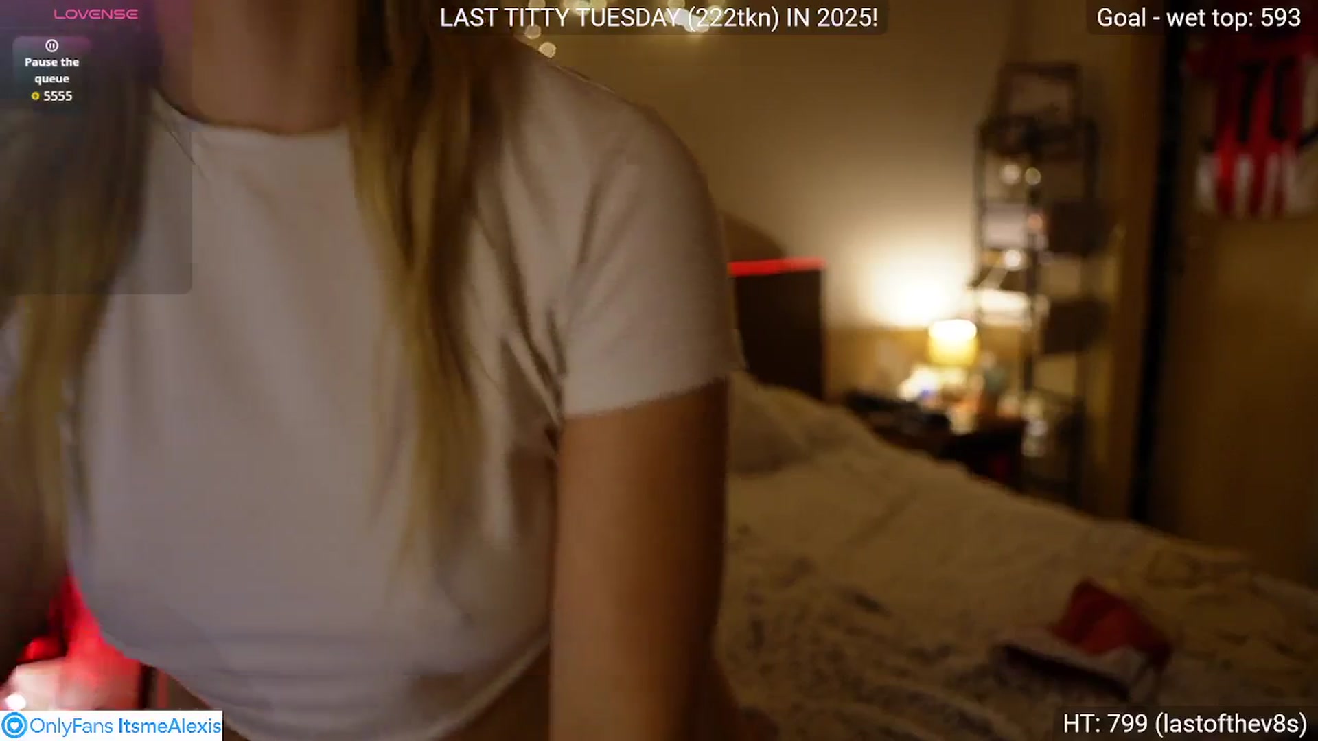 Gallery image thumbnail from Alexis__Texas's myfreecams stream on, 12/30/2025, 21:50 image 15 of 20