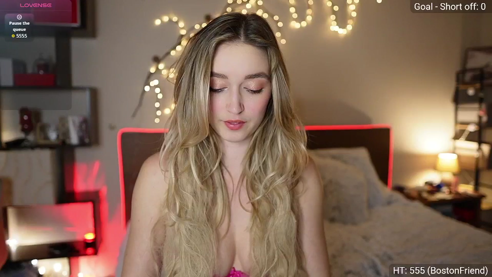 Gallery image thumbnail from Alexis__Texas's myfreecams stream on, 03/09/2026, 24:34 image 14 of 20