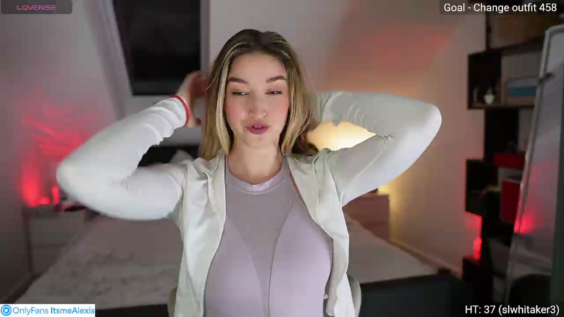 Gallery image thumbnail from Alexis__Texas's myfreecams stream on, 05/13/2026, 21:21 image 17 of 20