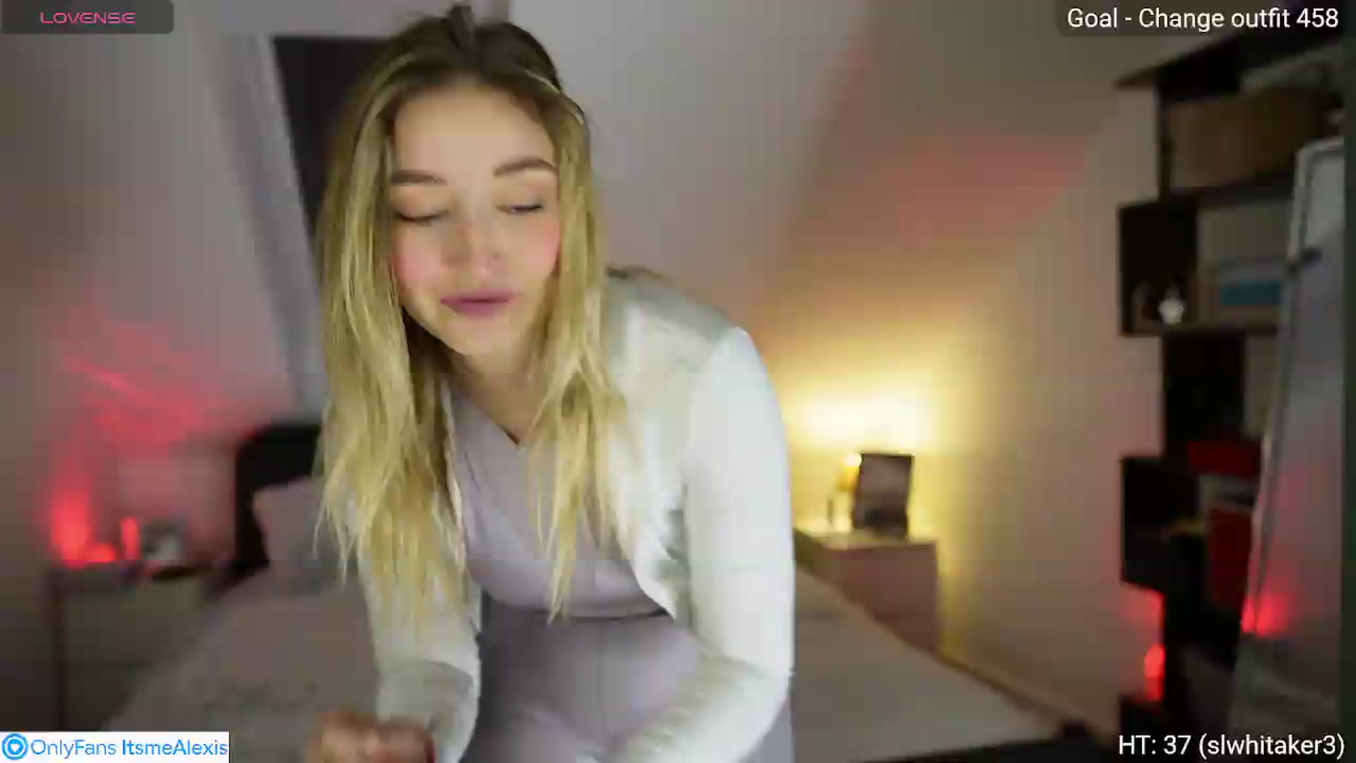Gallery image thumbnail from Alexis__Texas's myfreecams stream on, 05/13/2026, 21:21 image 11 of 20