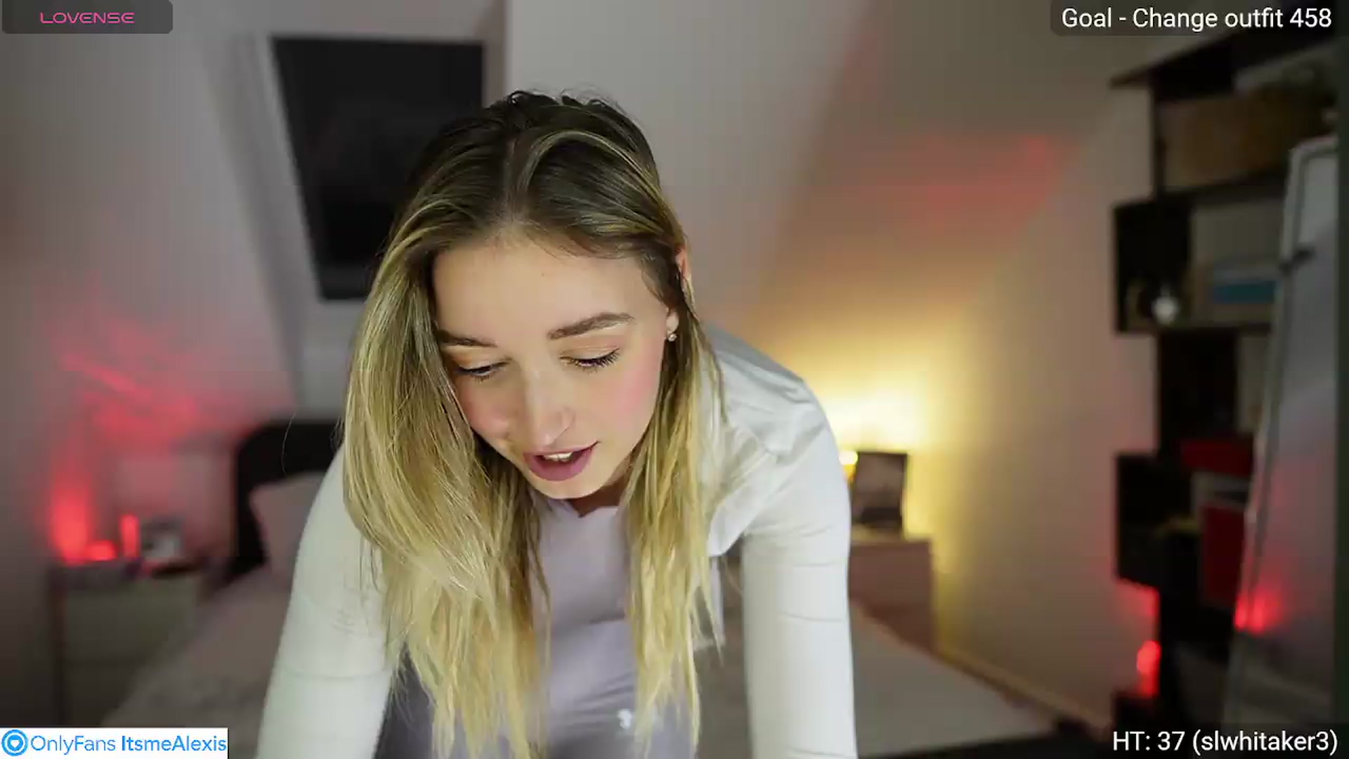 Gallery image thumbnail from Alexis__Texas's myfreecams stream on, 05/13/2026, 21:21 image 12 of 20