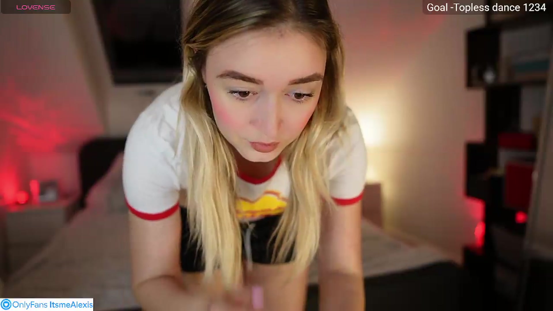 Gallery image thumbnail from Alexis__Texas's myfreecams stream on, 05/20/2026, 20:40 image 3 of 20