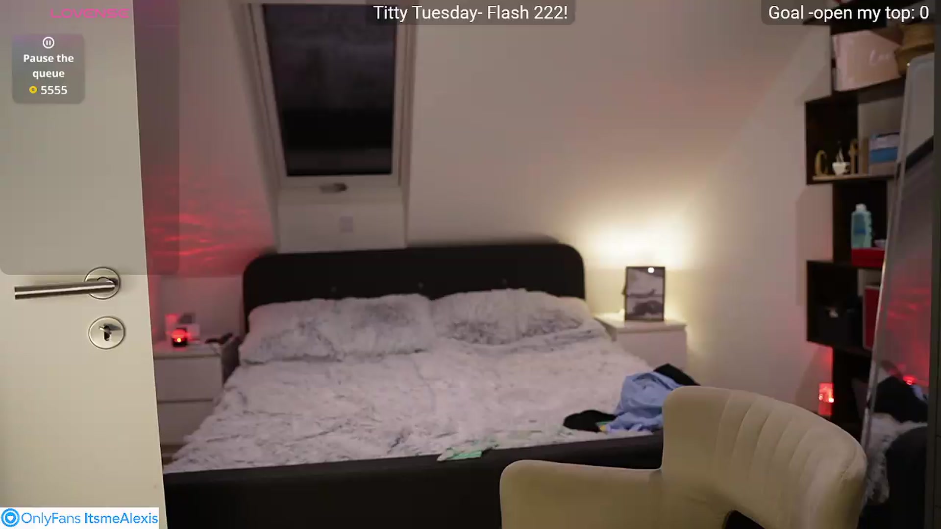 Gallery image thumbnail from Alexis__Texas's myfreecams stream on, 08/18/2026, 21:22 image 8 of 20