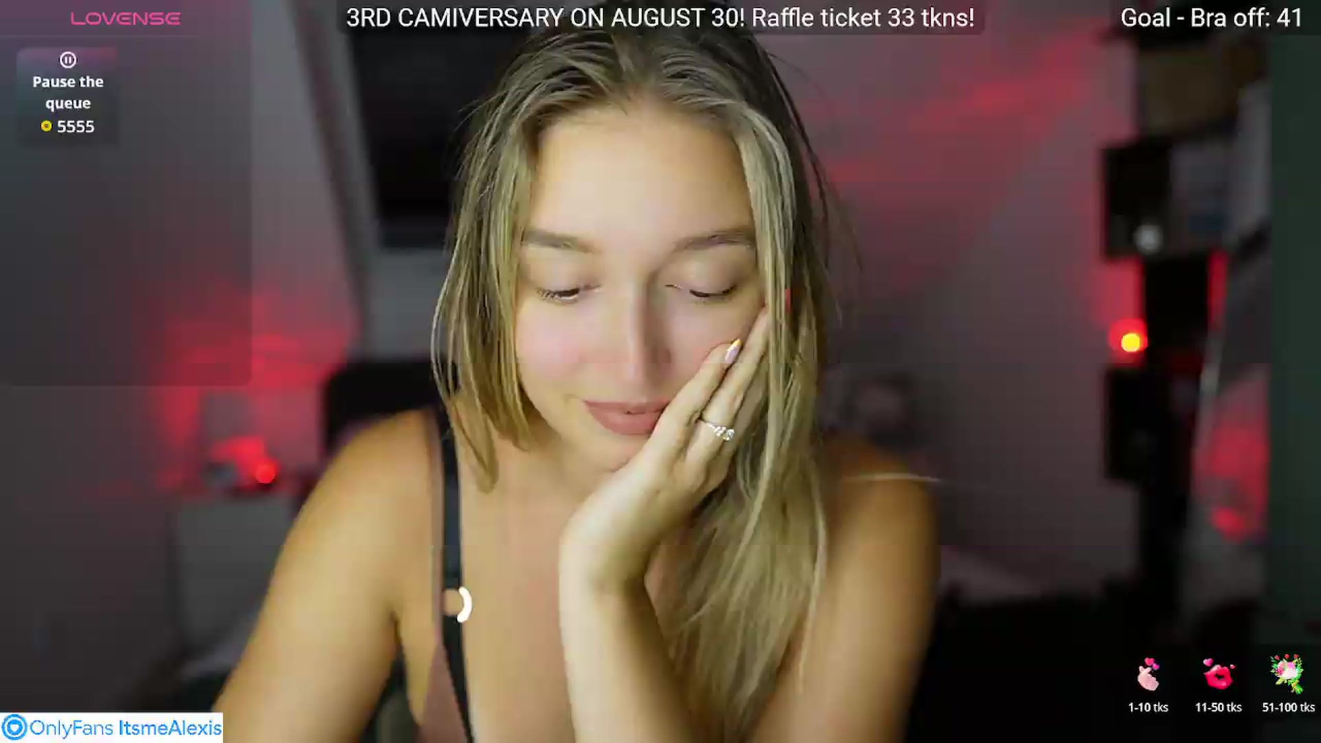 Gallery image thumbnail from Alexis__Texas's myfreecams stream on, 08/26/2026, 19:10 image 16 of 20
