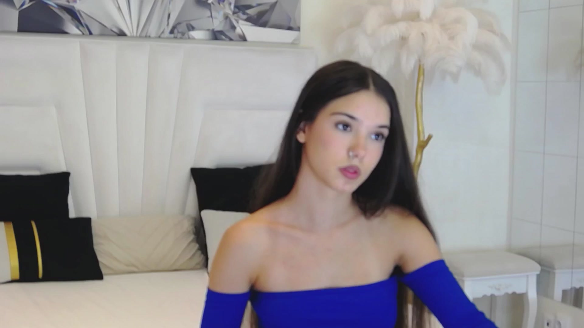 Gallery image thumbnail from AlexissDevine's myfreecams stream on, 08/03/2025, 10:55 image 1 of 20