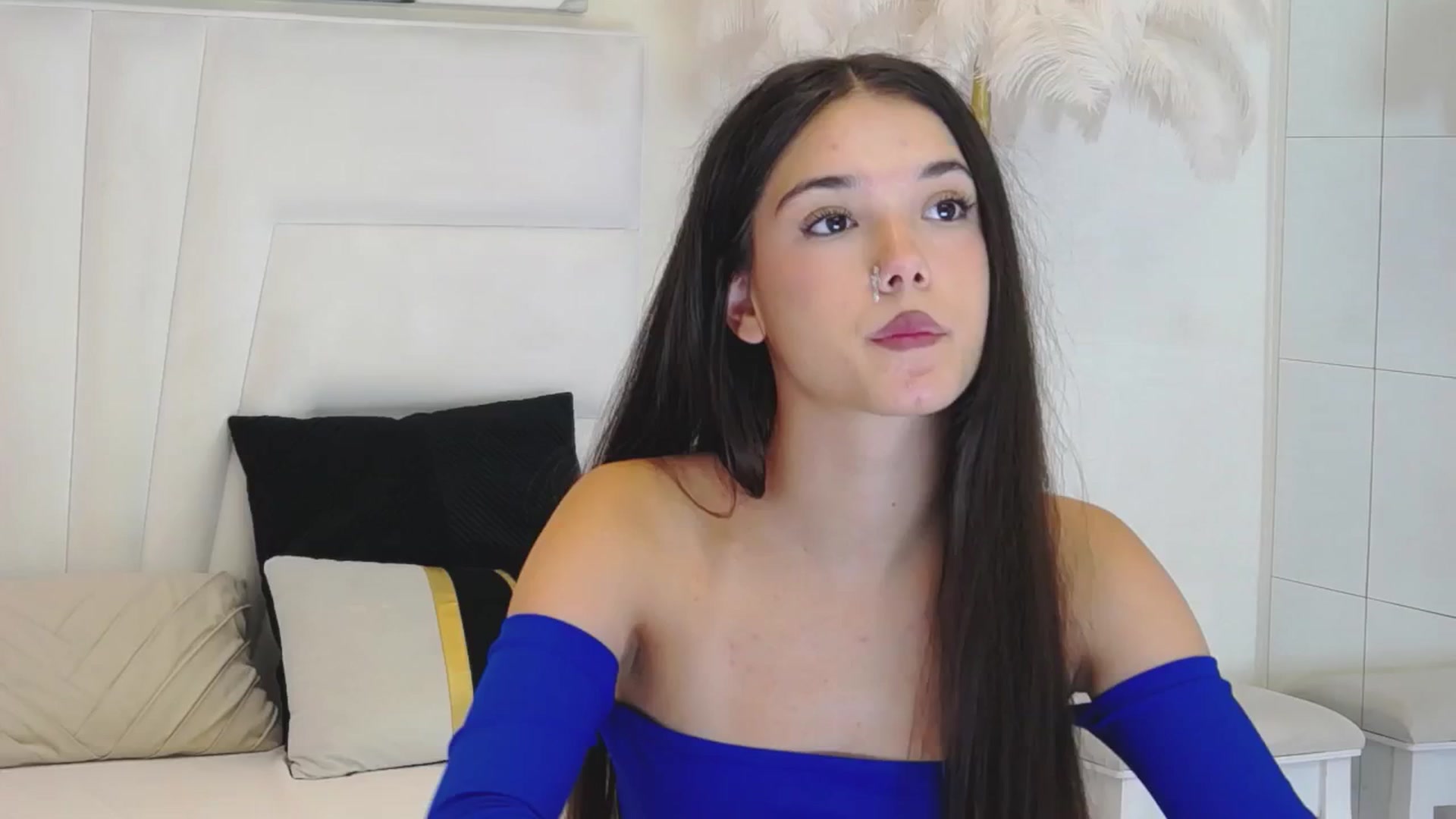 Gallery image thumbnail from AlexissDevine's myfreecams stream on, 08/03/2025, 10:55 image 17 of 20