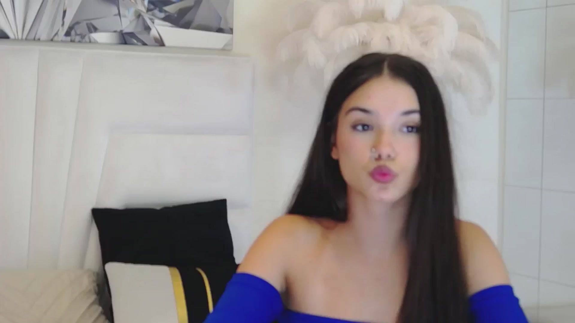 Gallery image thumbnail from AlexissDevine's myfreecams stream on, 08/03/2025, 10:55 image 16 of 20
