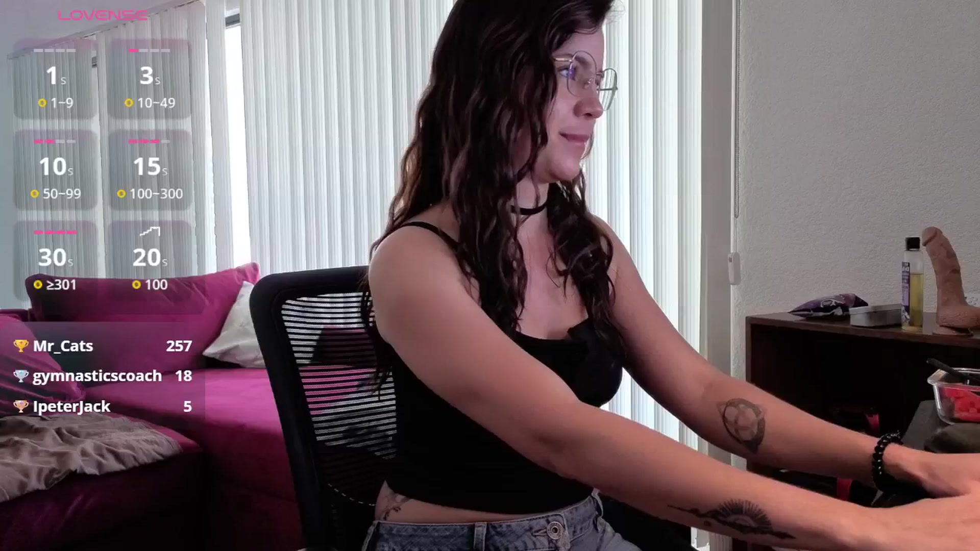 Gallery image thumbnail from Alexteasse's myfreecams stream on, 03/01/2026, 22:36 image 5 of 20