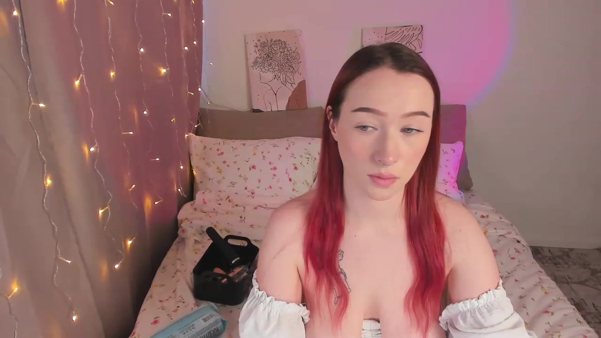 Gallery image thumbnail from AlexxDay's myfreecams stream on, 12/16/2022, 09:53 image 14 of 20