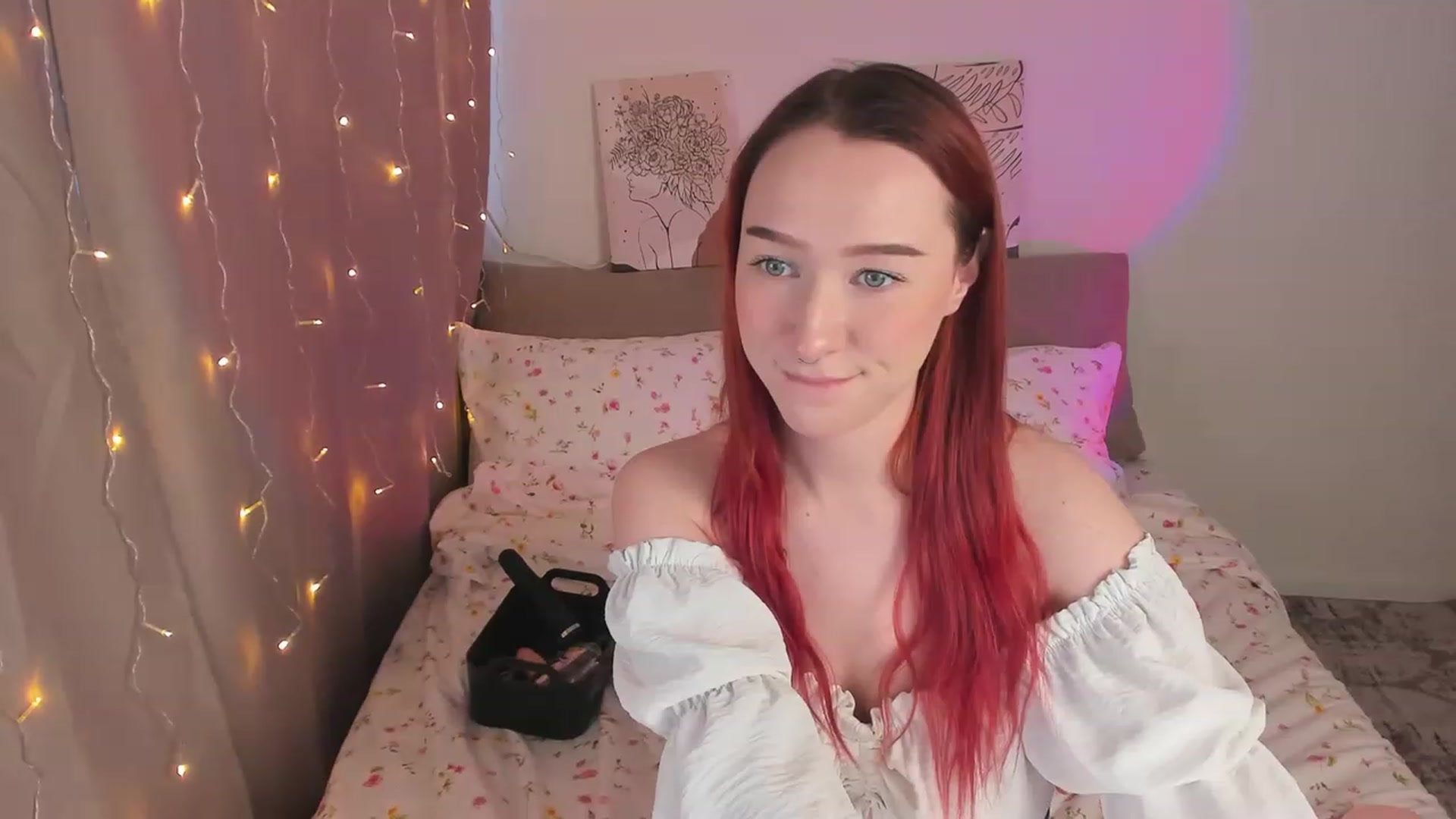 Gallery image thumbnail from AlexxDay's myfreecams stream on, 12/16/2022, 09:53 image 5 of 20