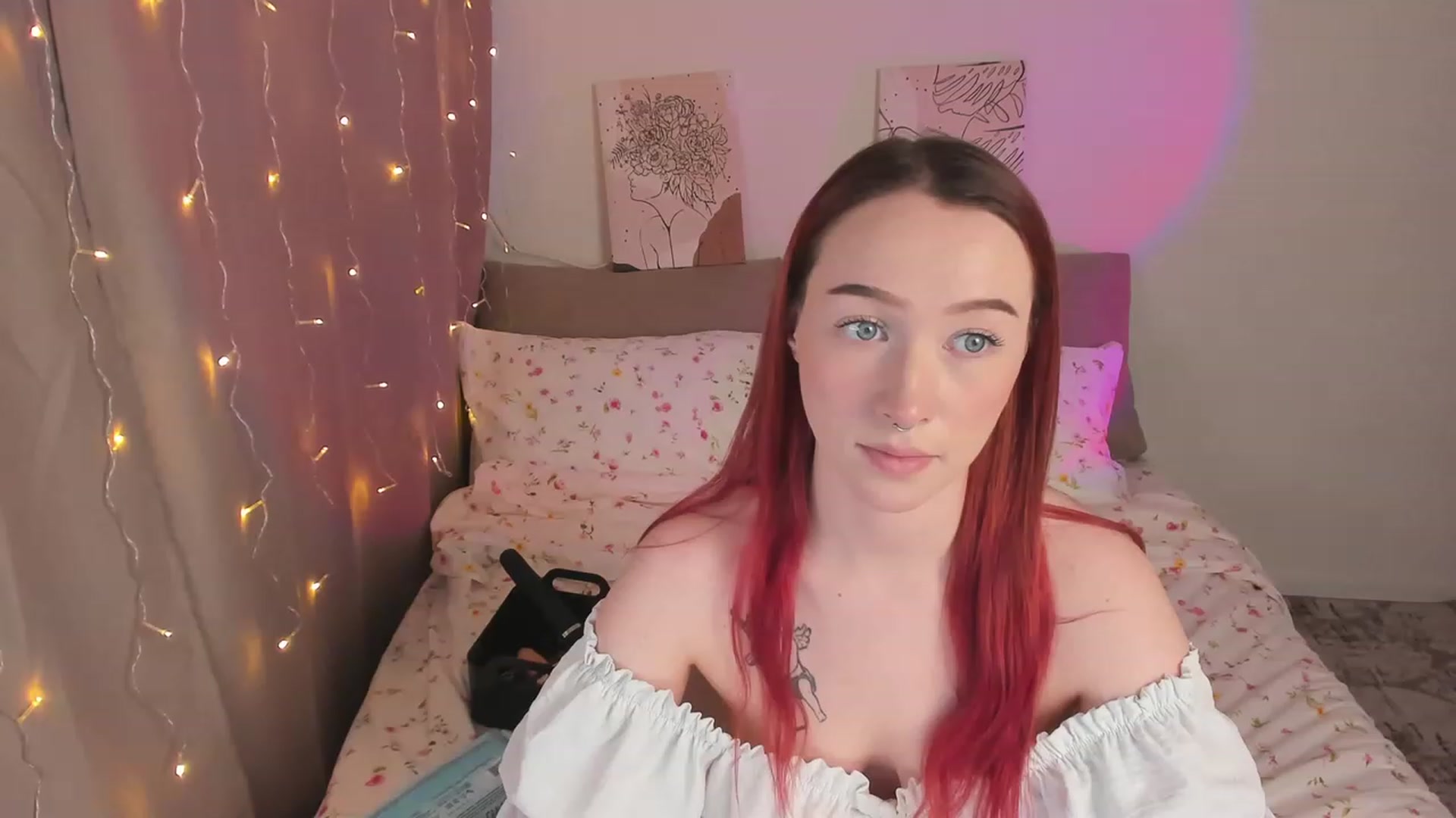 Gallery image thumbnail from AlexxDay's myfreecams stream on, 12/16/2022, 10:09 image 10 of 20