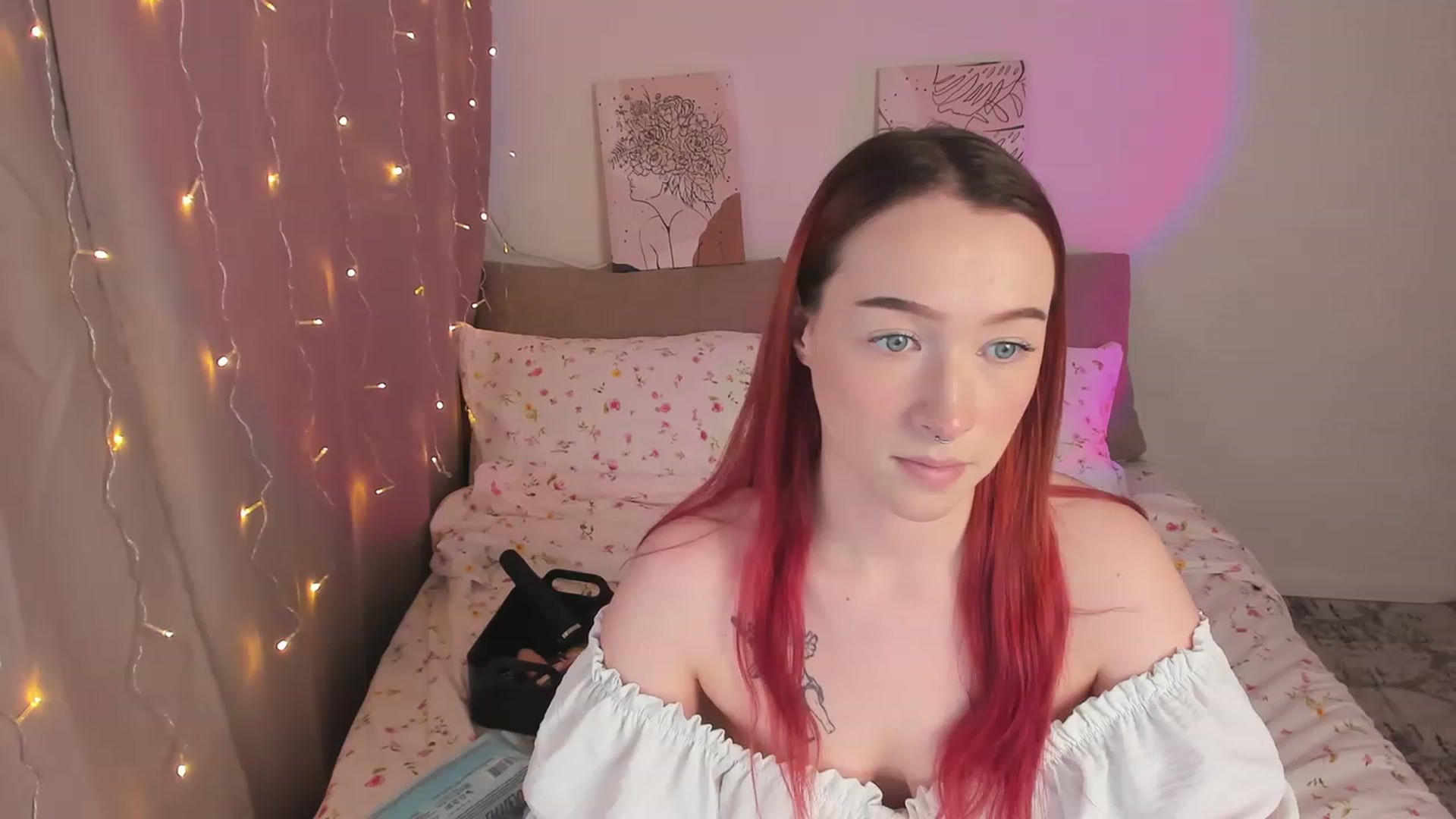 Gallery image thumbnail from AlexxDay's myfreecams stream on, 12/16/2022, 10:09 image 11 of 20