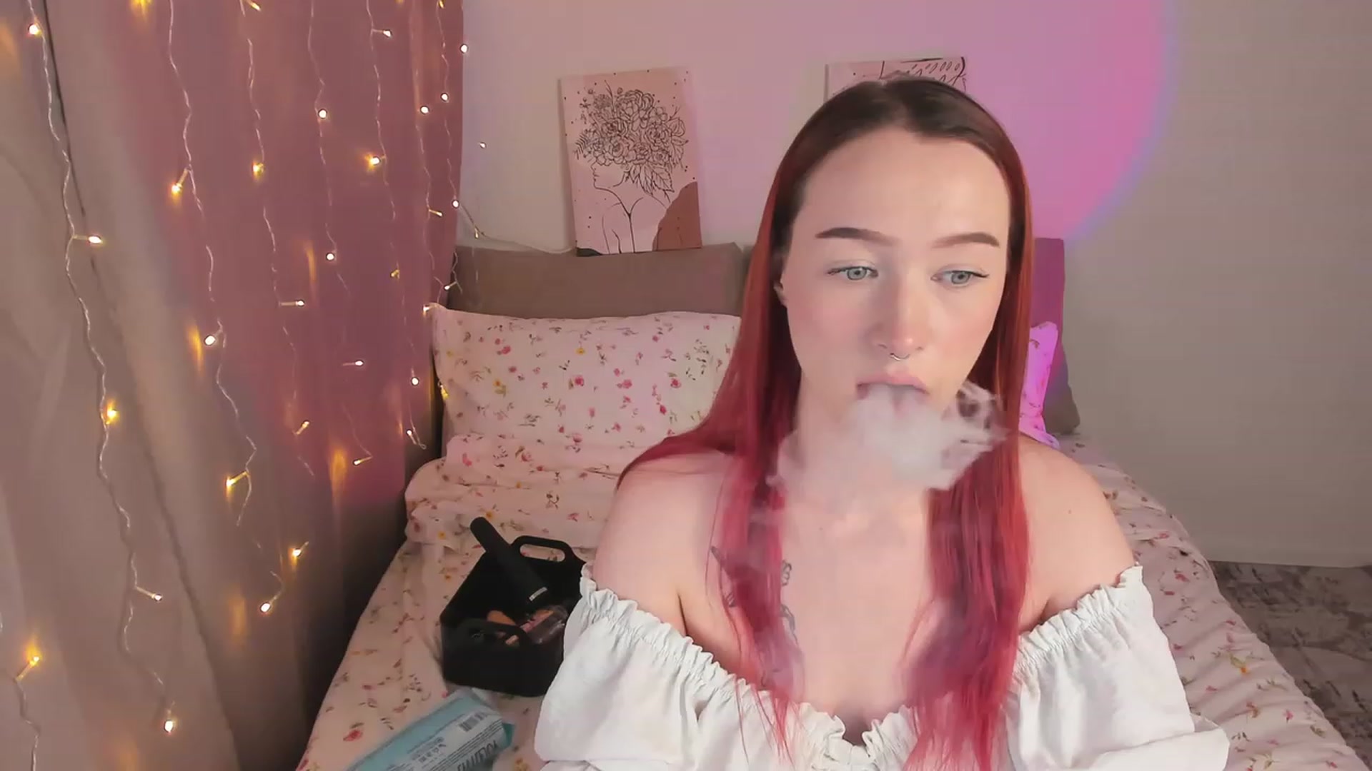 Gallery image thumbnail from AlexxDay's myfreecams stream on, 12/16/2022, 10:09 image 16 of 20