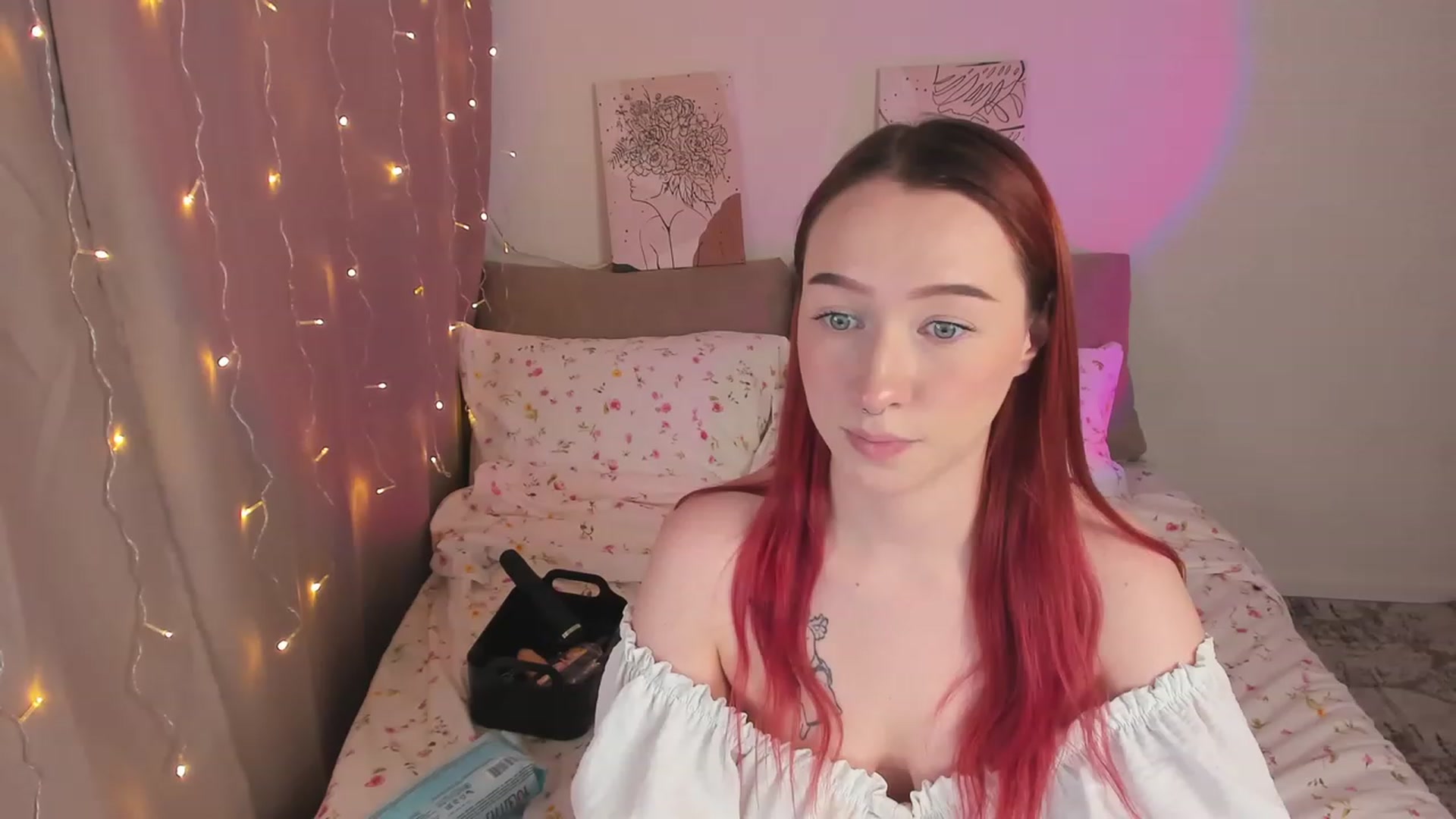Gallery image thumbnail from AlexxDay's myfreecams stream on, 12/16/2022, 10:09 image 20 of 20