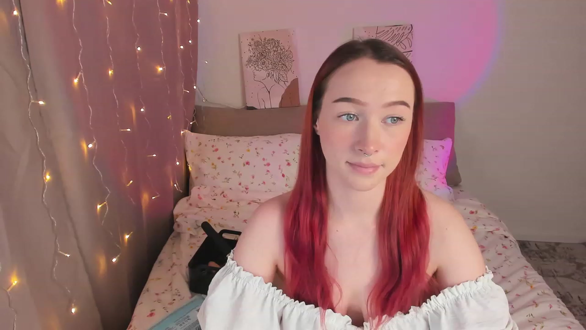 Gallery image thumbnail from AlexxDay's myfreecams stream on, 12/16/2022, 10:09 image 6 of 20