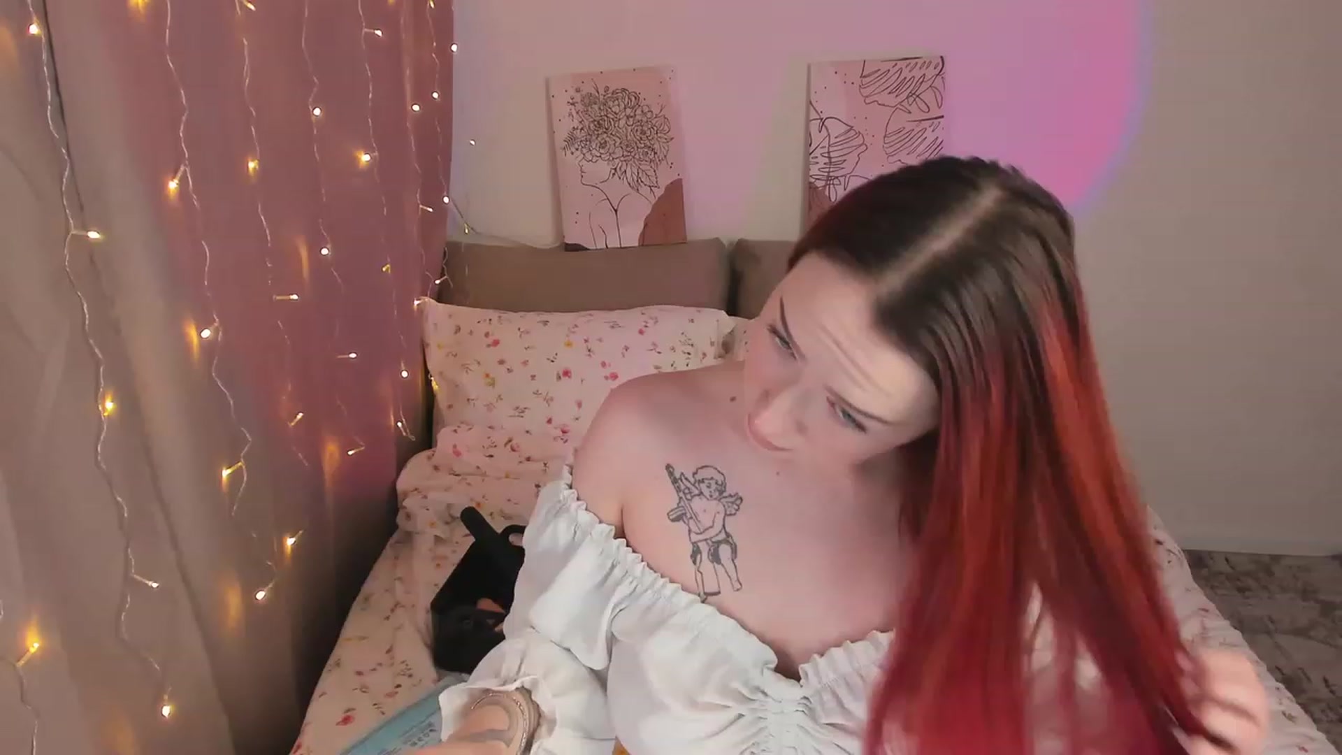 Gallery image thumbnail from AlexxDay's myfreecams stream on, 12/16/2022, 10:09 image 7 of 20