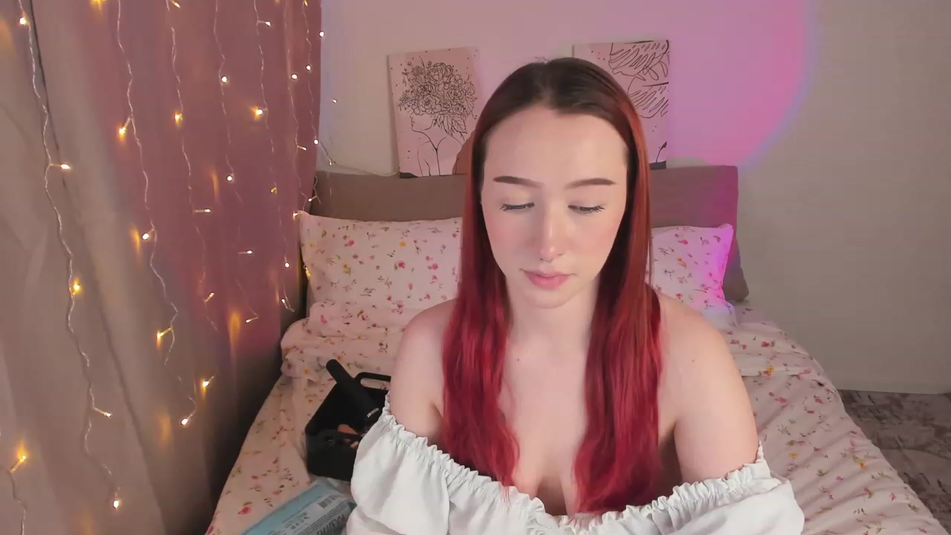 Gallery image thumbnail from AlexxDay's myfreecams stream on, 12/16/2022, 10:09 image 4 of 20