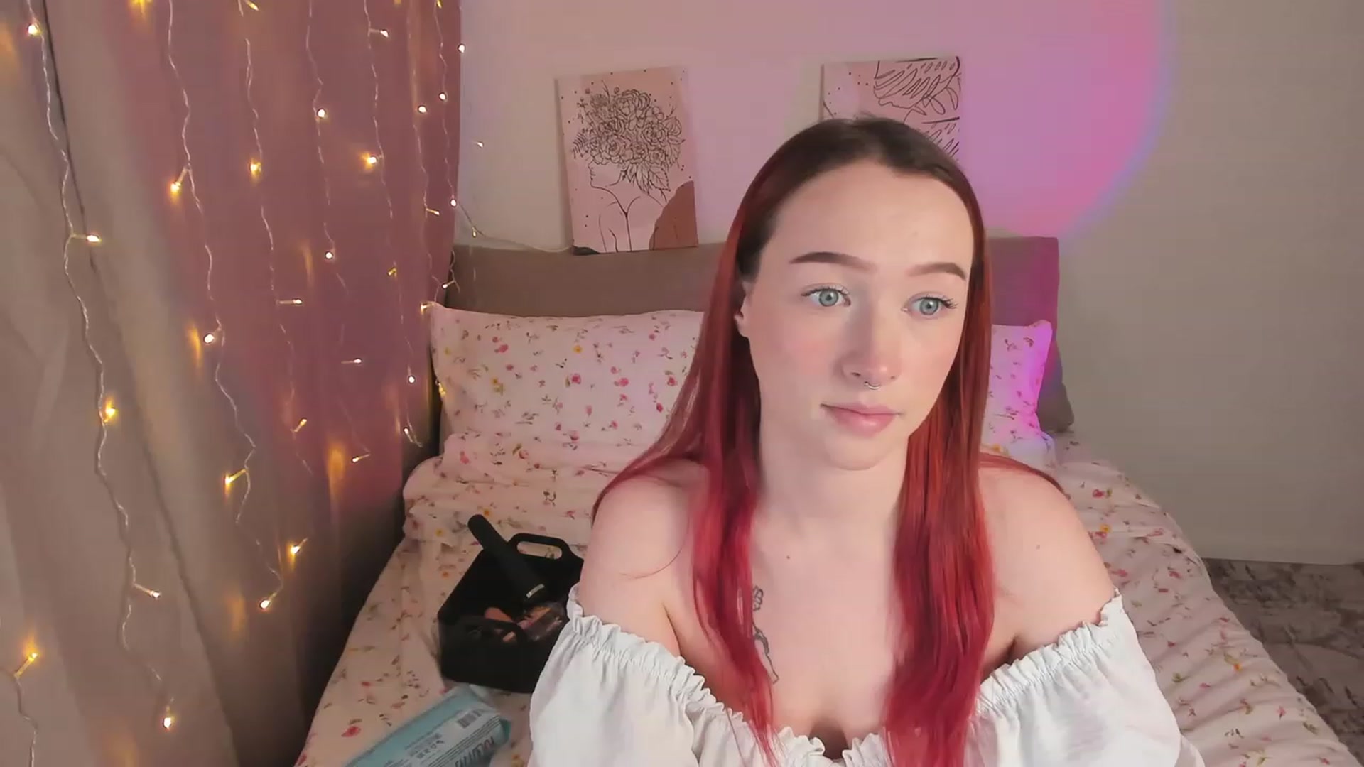 Gallery image thumbnail from AlexxDay's myfreecams stream on, 12/16/2022, 10:09 image 13 of 20
