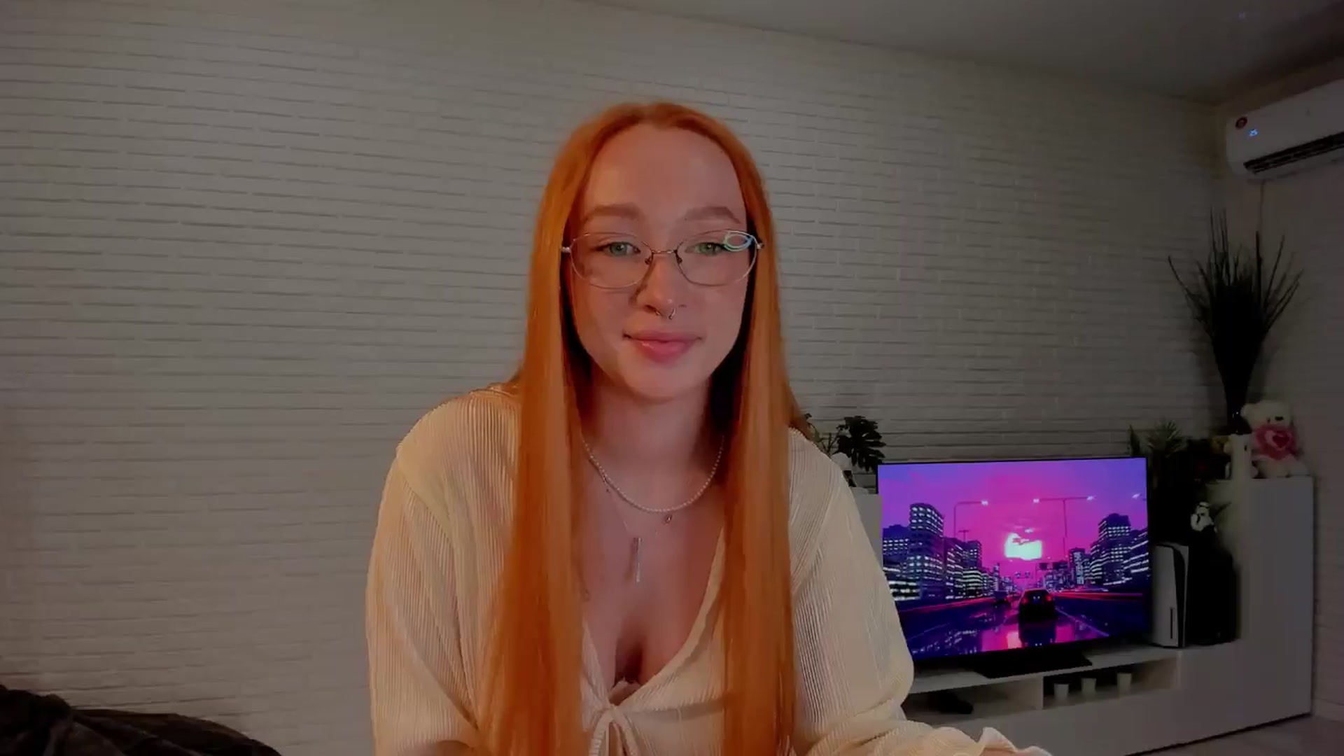 Gallery image thumbnail from AlexxDay's myfreecams stream on, 05/17/2024, 08:41 image 11 of 20