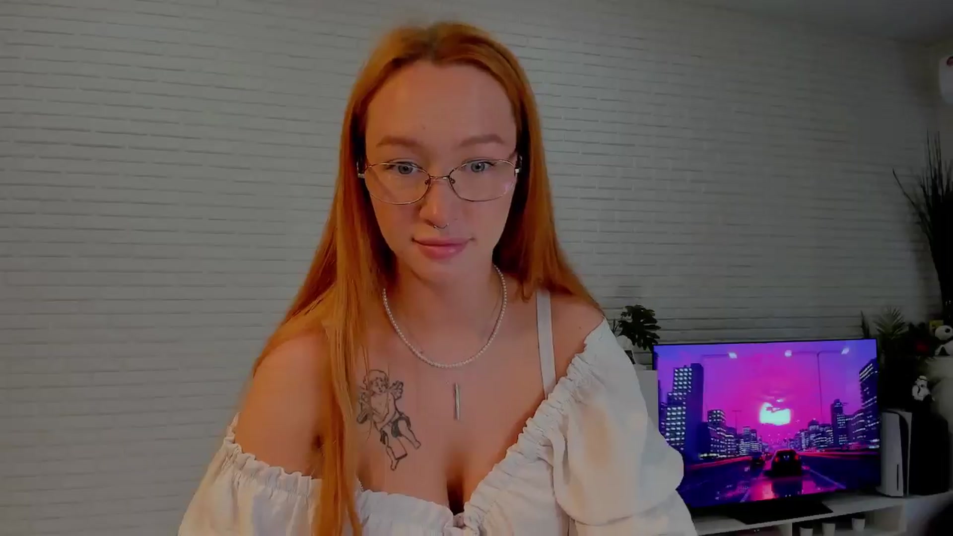 Gallery image thumbnail from AlexxDay's myfreecams stream on, 06/07/2024, 08:09 image 18 of 20