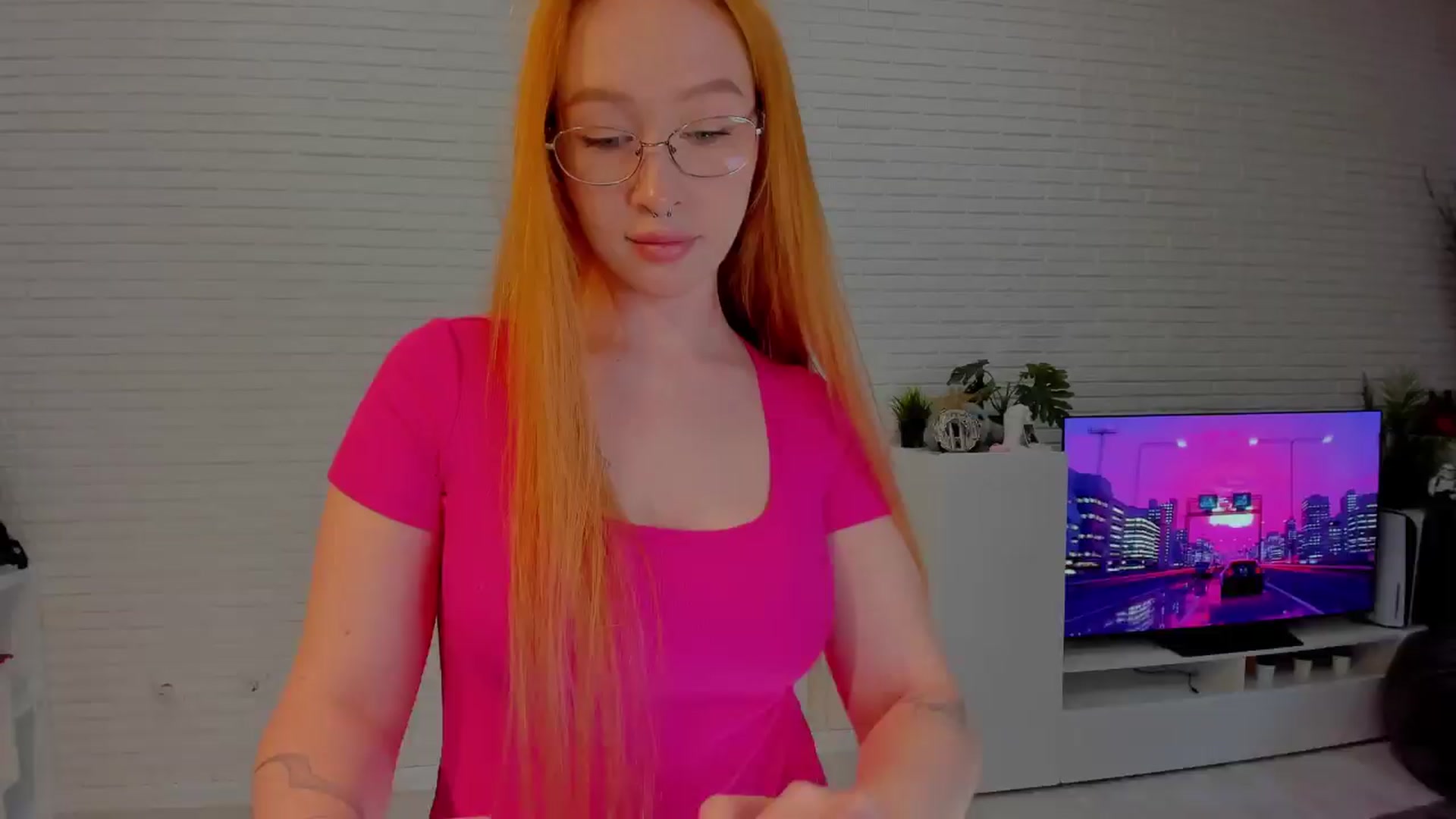 Gallery image thumbnail from AlexxDay's myfreecams stream on, 06/21/2024, 07:54 image 1 of 20