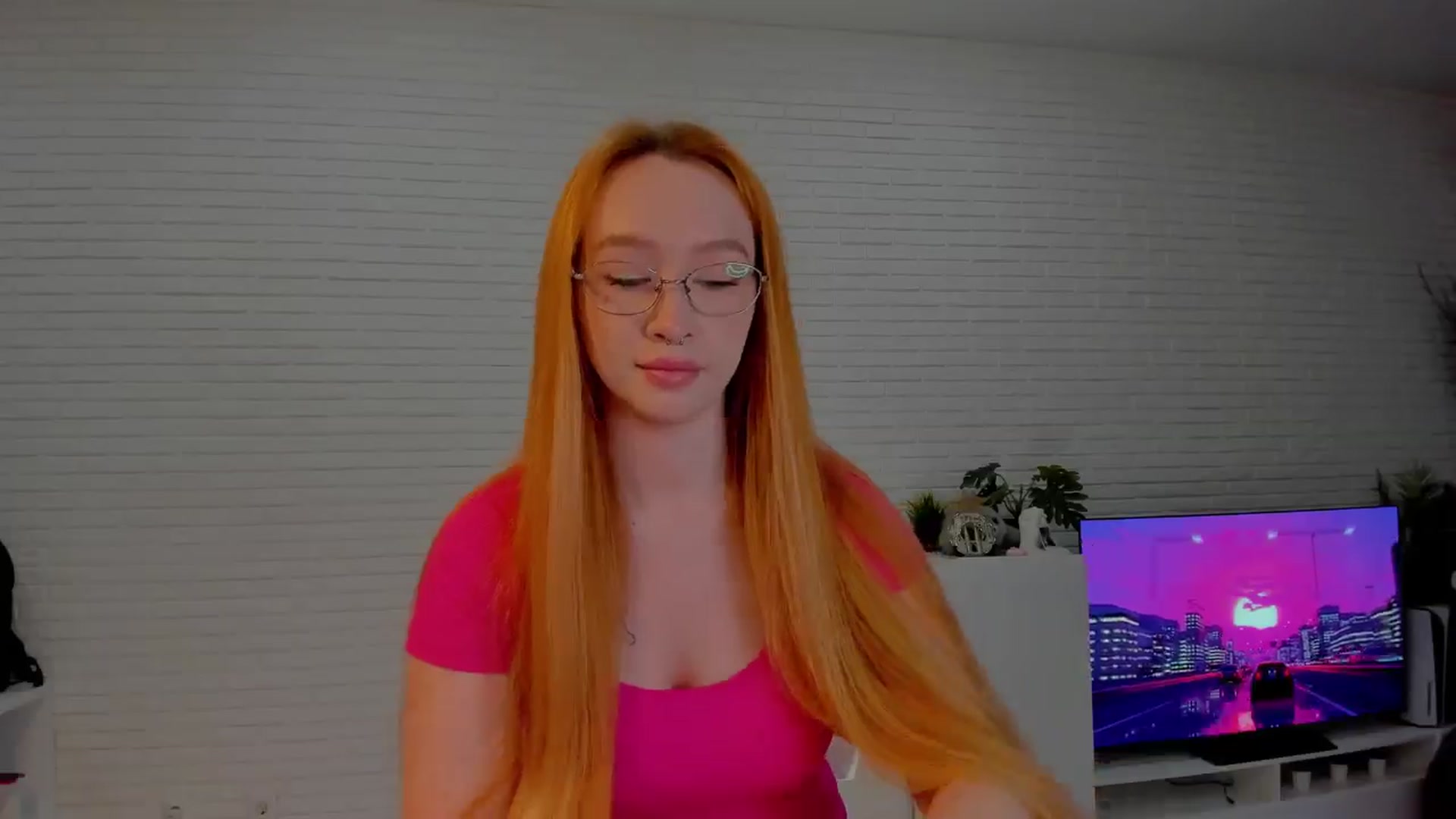 Gallery image thumbnail from AlexxDay's myfreecams stream on, 06/21/2024, 07:54 image 15 of 20