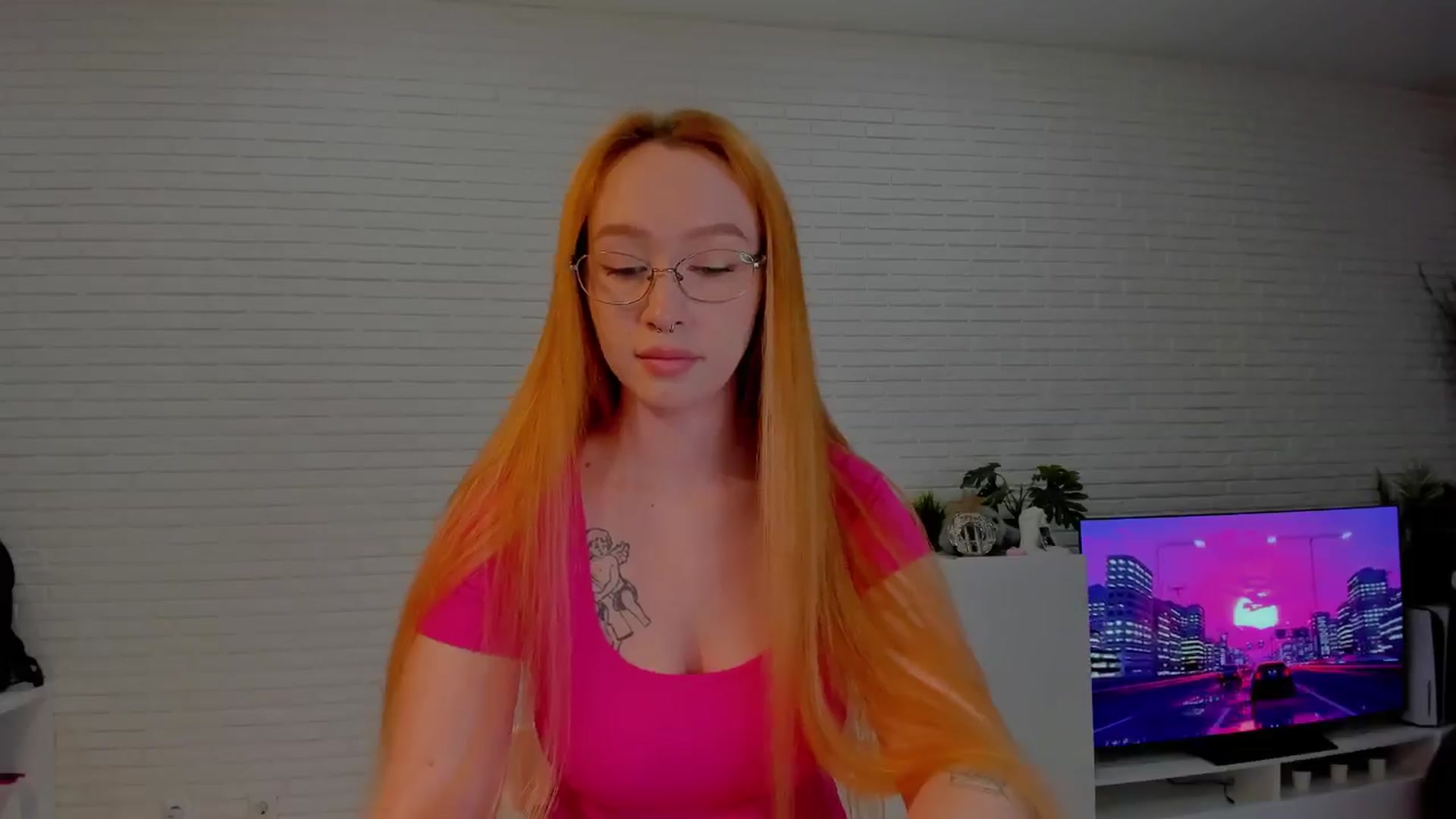 Gallery image thumbnail from AlexxDay's myfreecams stream on, 06/21/2024, 07:54 image 12 of 20