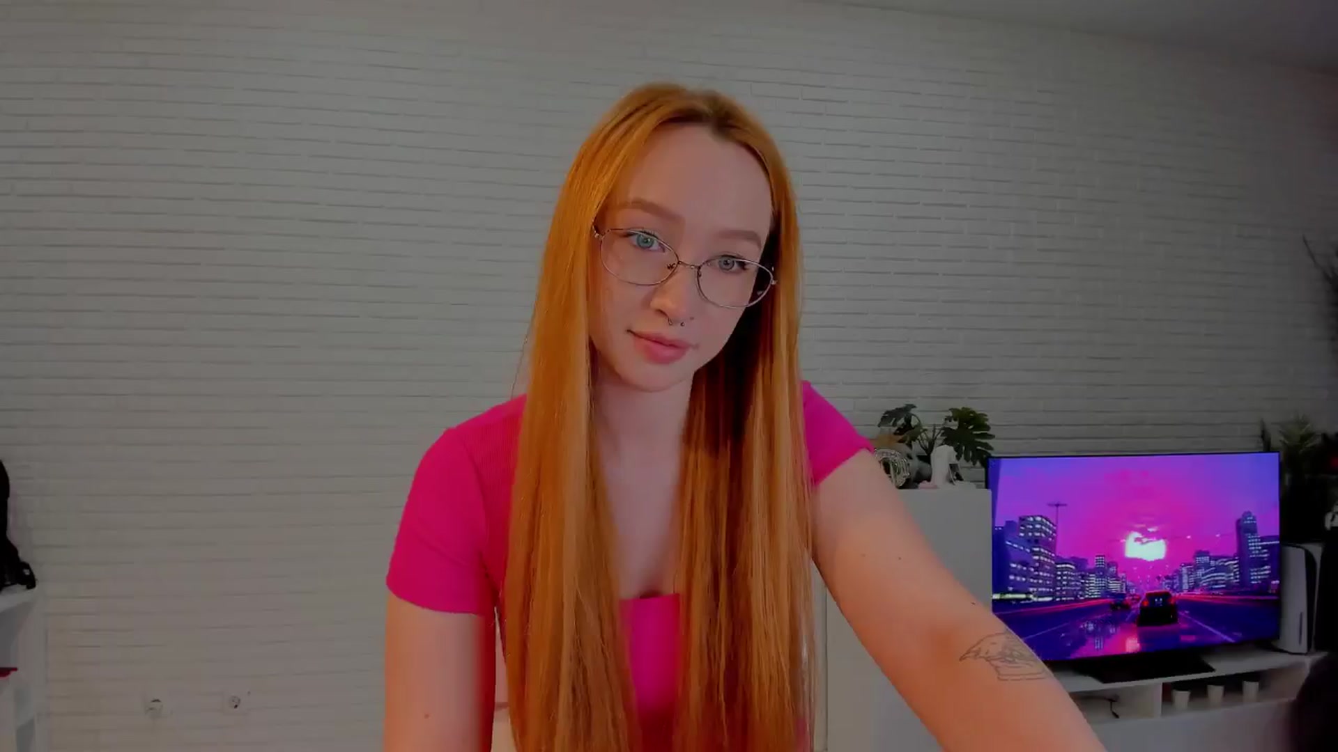 Gallery image thumbnail from AlexxDay's myfreecams stream on, 06/21/2024, 09:04 image 6 of 20