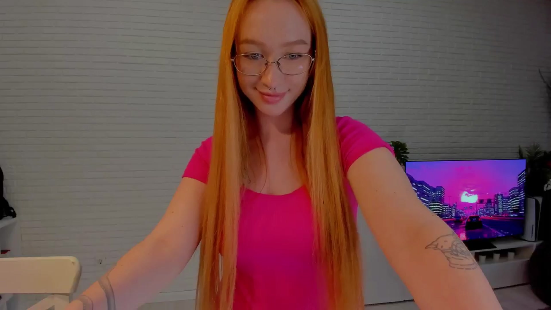 Gallery image thumbnail from AlexxDay's myfreecams stream on, 06/21/2024, 09:04 image 18 of 20