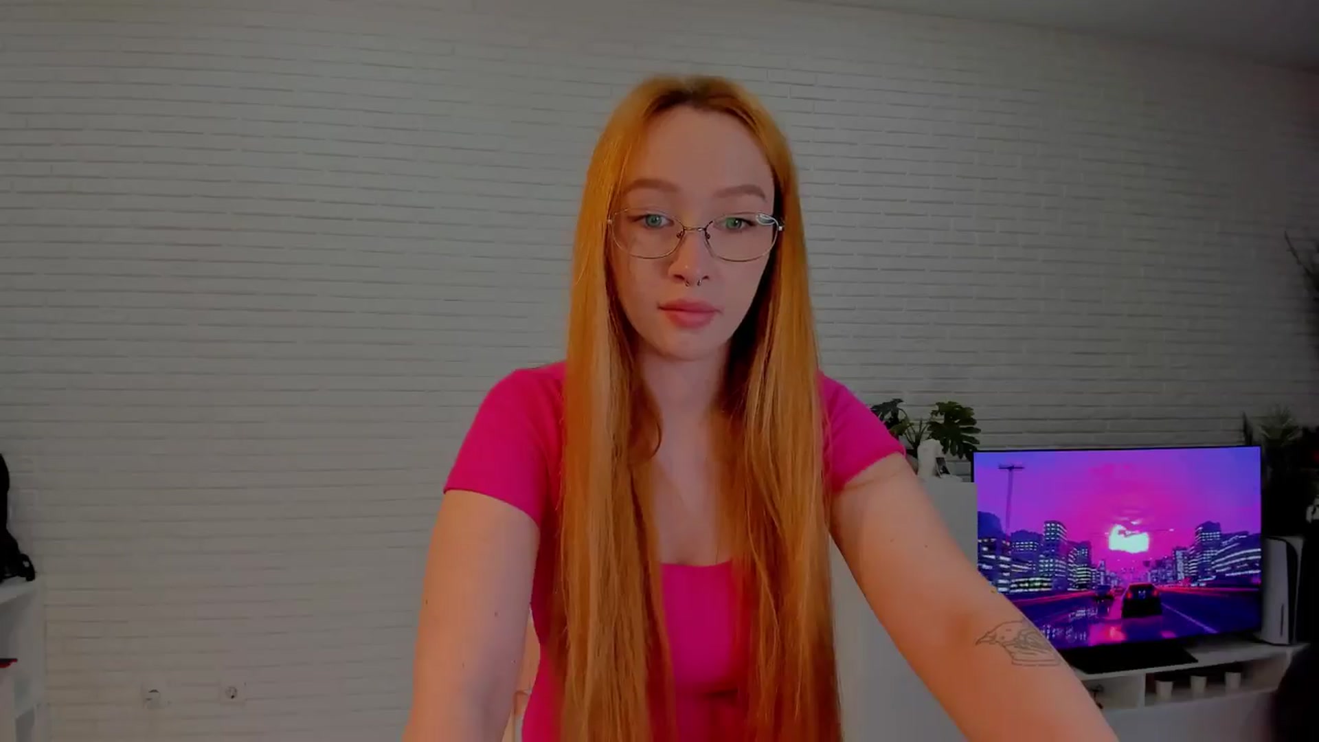 Gallery image thumbnail from AlexxDay's myfreecams stream on, 06/21/2024, 09:04 image 2 of 20