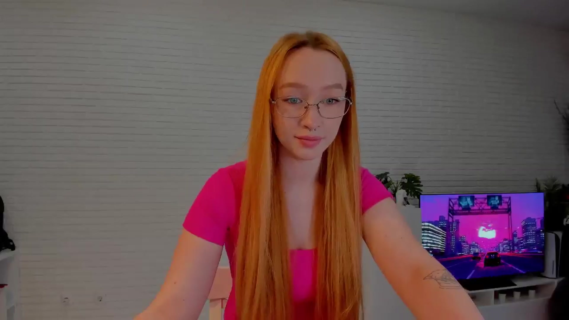 Gallery image thumbnail from AlexxDay's myfreecams stream on, 06/21/2024, 09:04 image 5 of 20