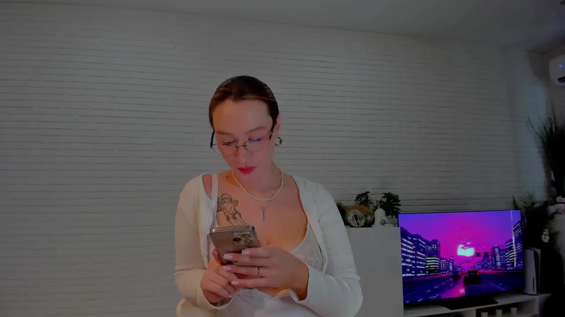 Gallery image thumbnail from AlexxDay's myfreecams stream on, 07/30/2024, 07:48 image 10 of 20