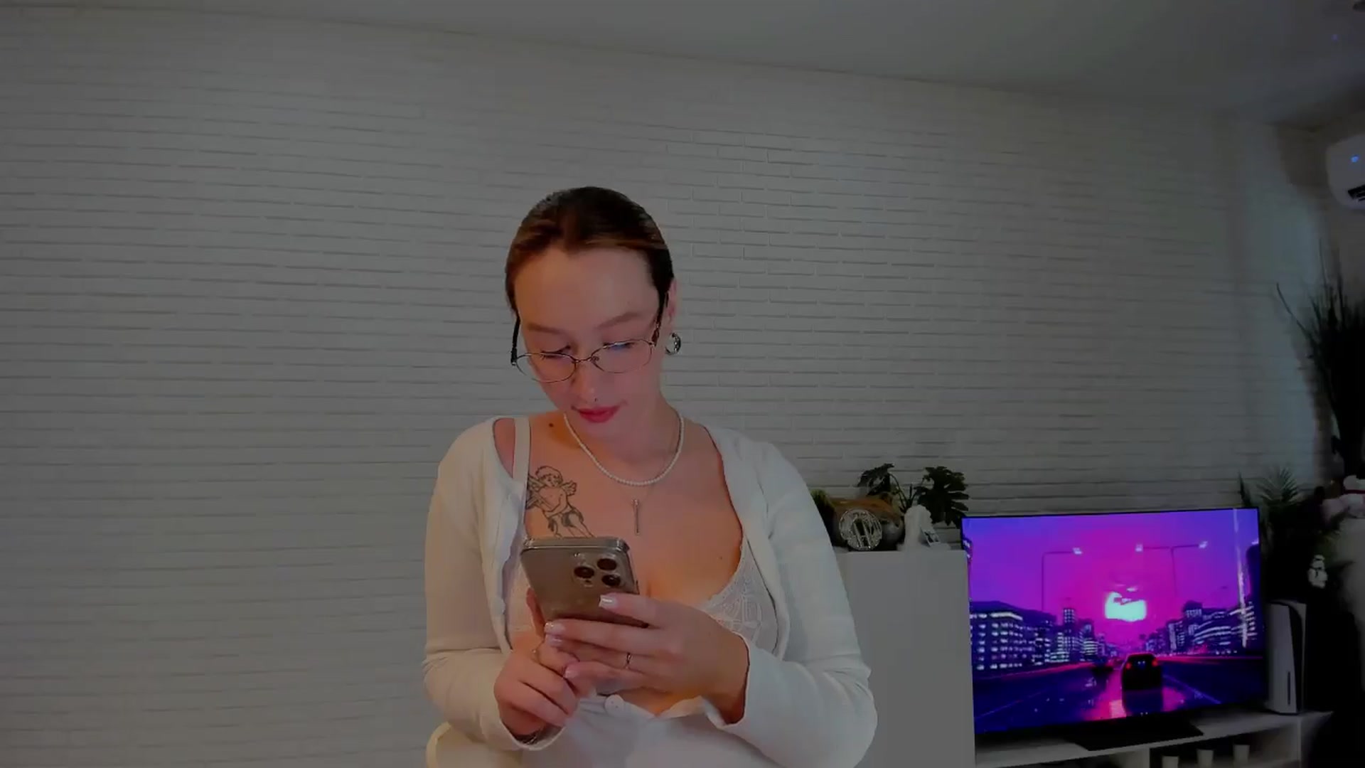 Gallery image thumbnail from AlexxDay's myfreecams stream on, 07/30/2024, 07:48 image 9 of 20