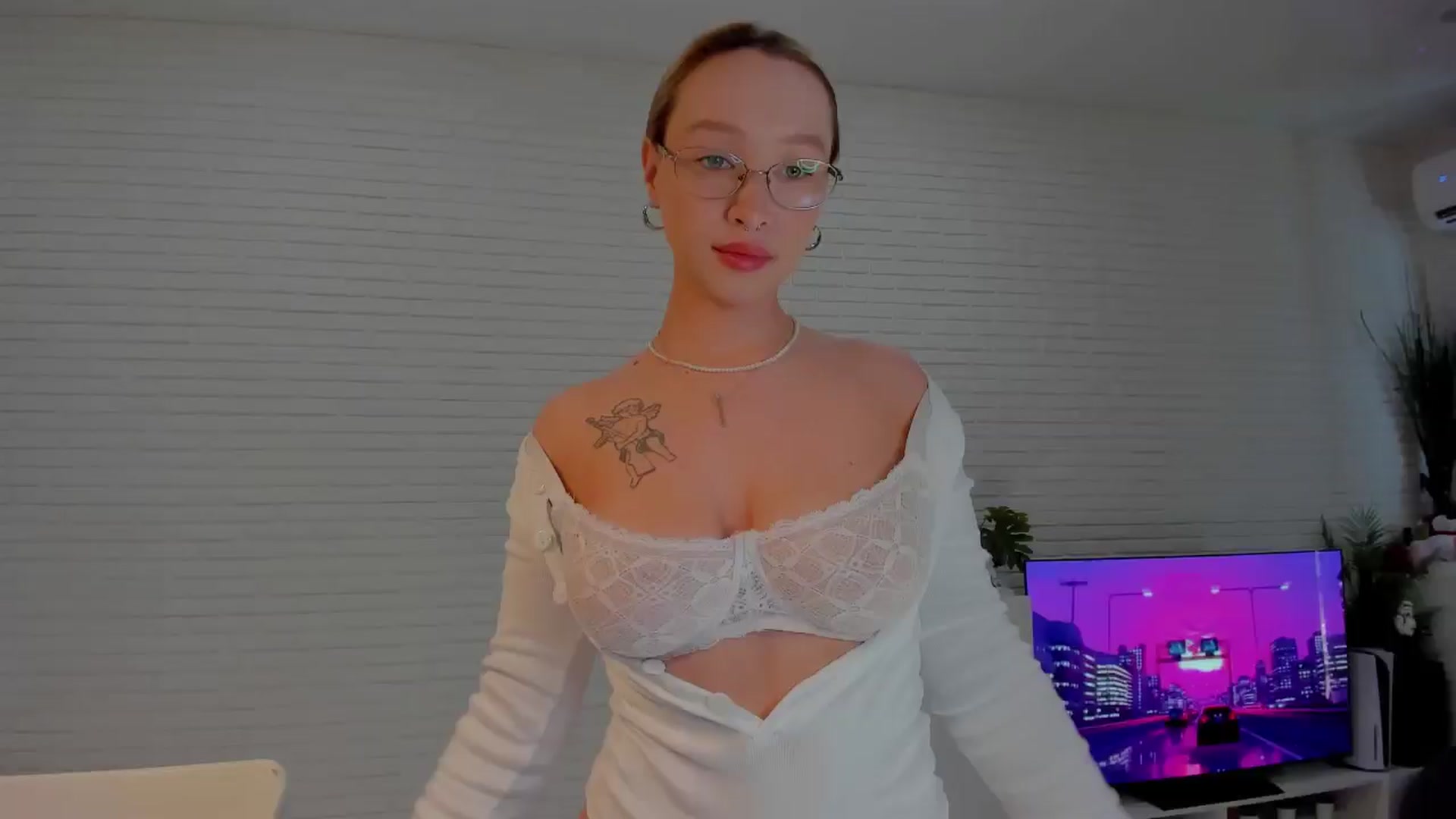 Gallery image thumbnail from AlexxDay's myfreecams stream on, 07/30/2024, 07:48 image 1 of 20